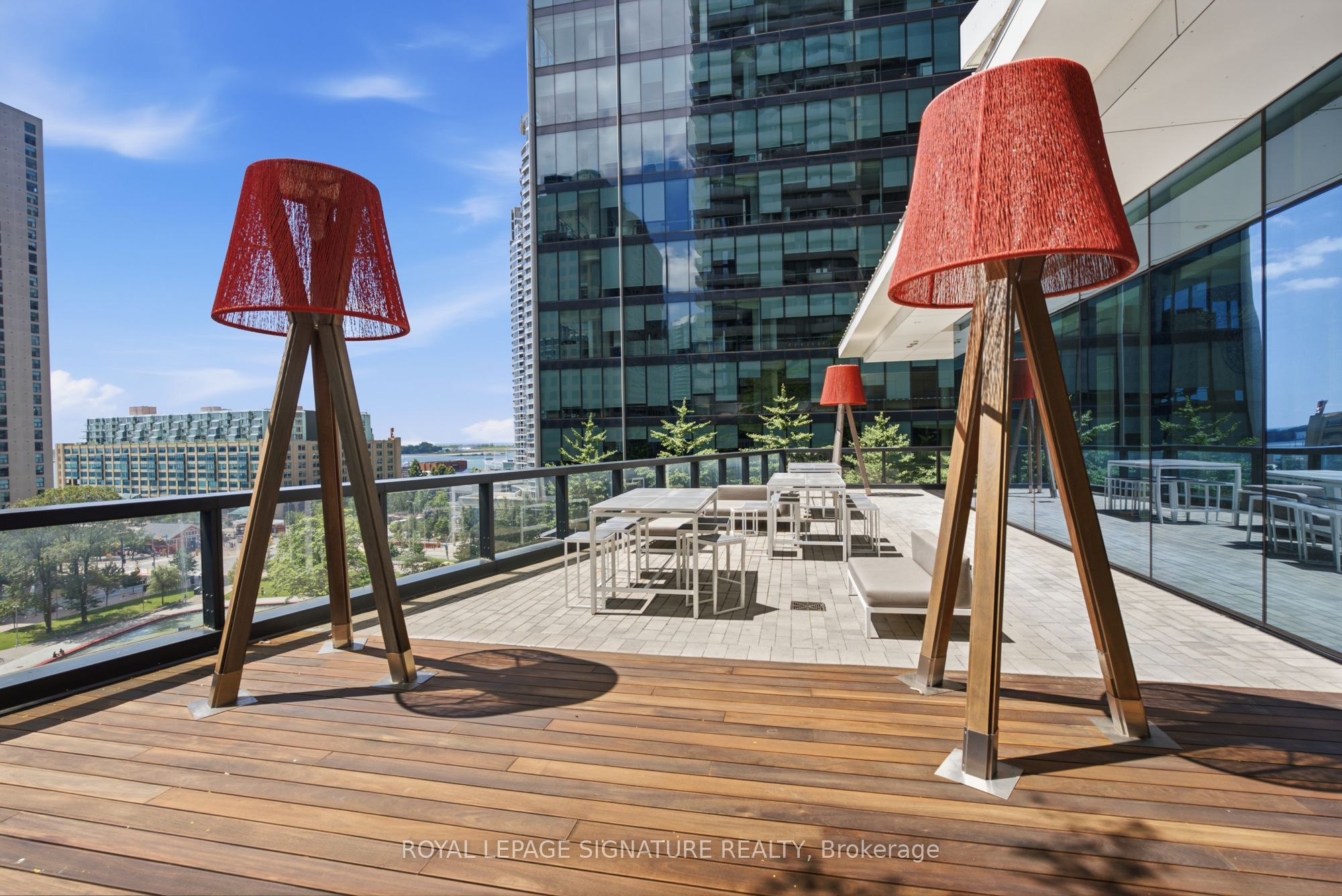88 Harbour Street 1710 Property Photo 34