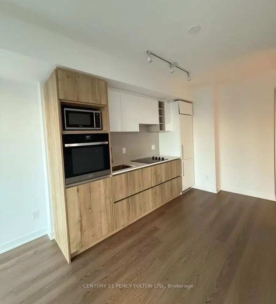 319 Jarvis Street 1717 Property Photo 8