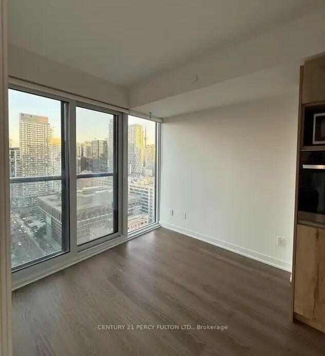 319 Jarvis Street 1717 Property Photo 9