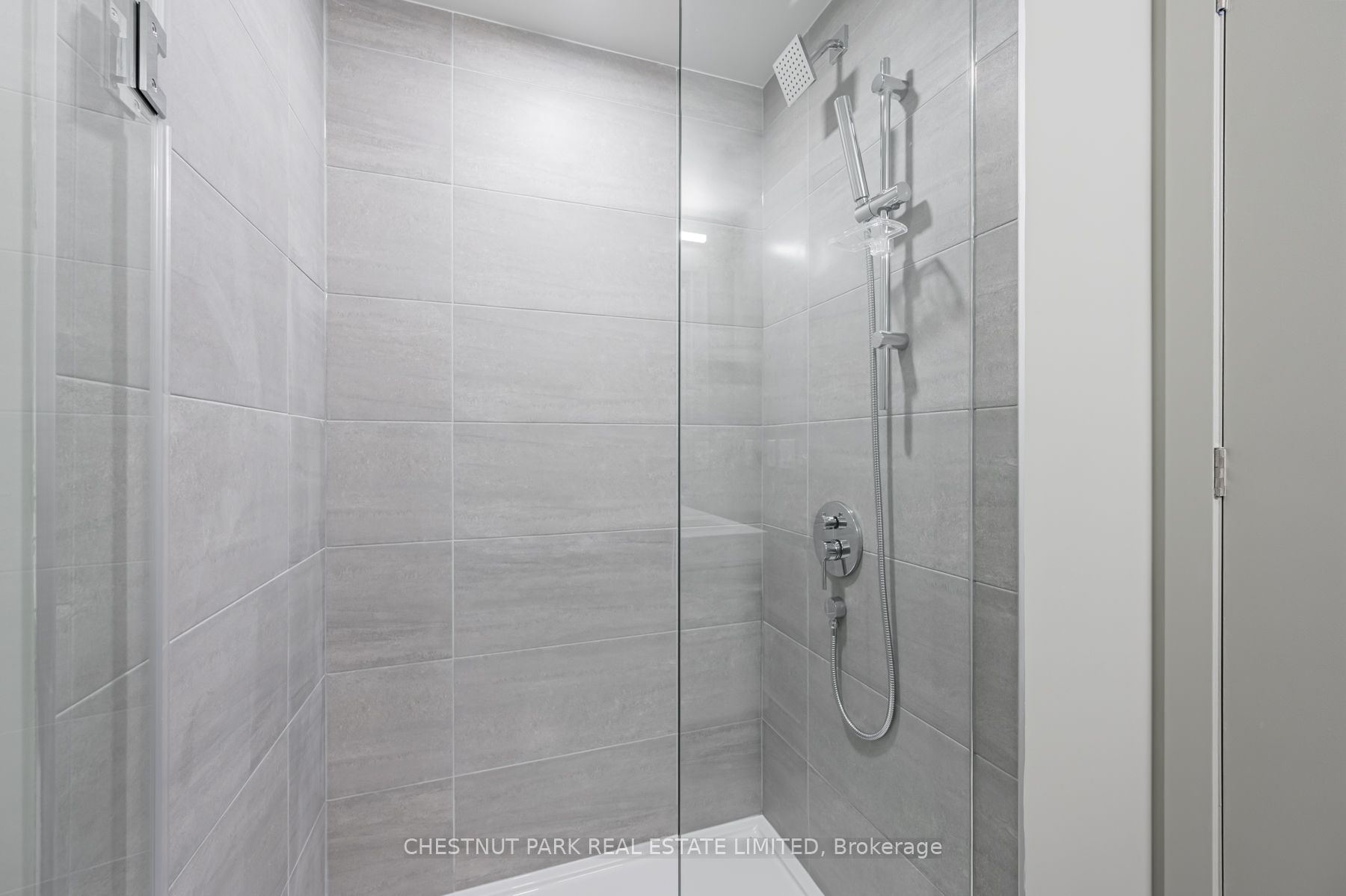 9 Tecumseth Street 821 Property Photo 18