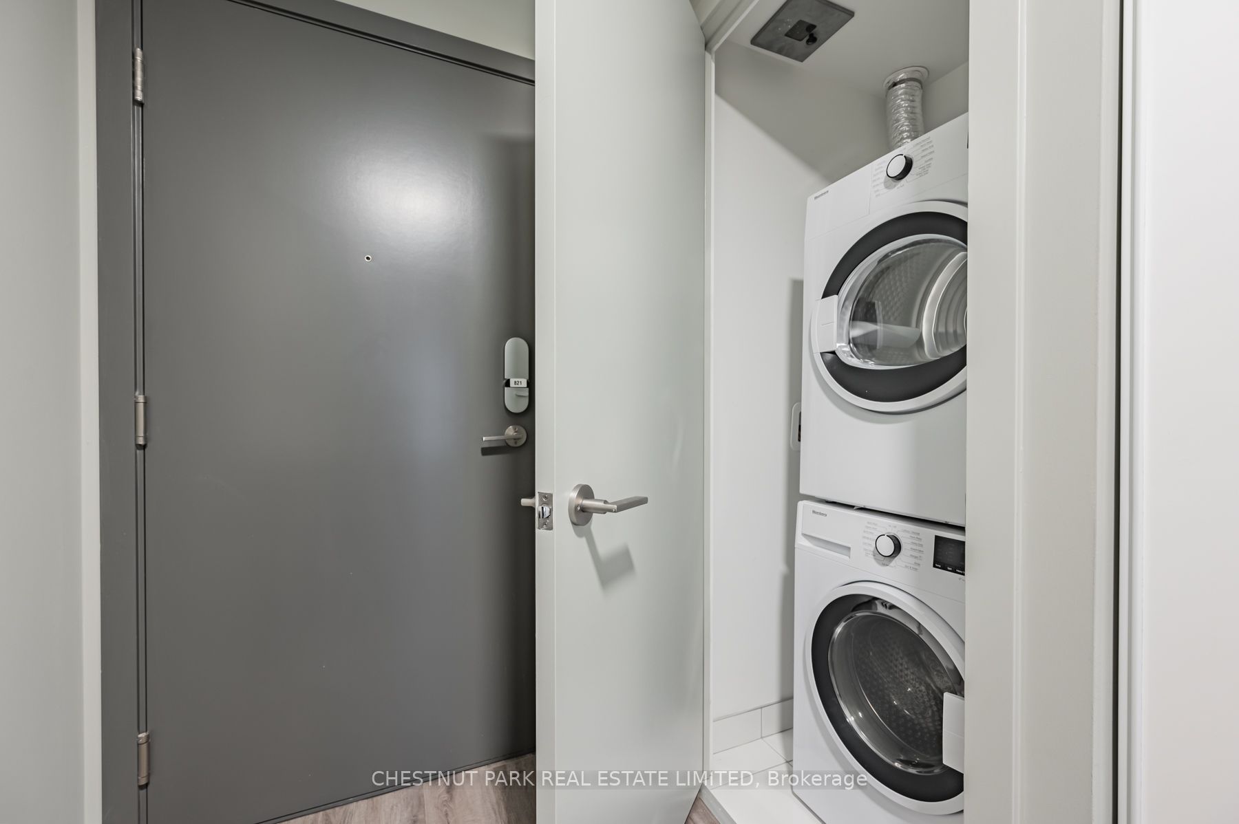 9 Tecumseth Street 821 Property Photo 24