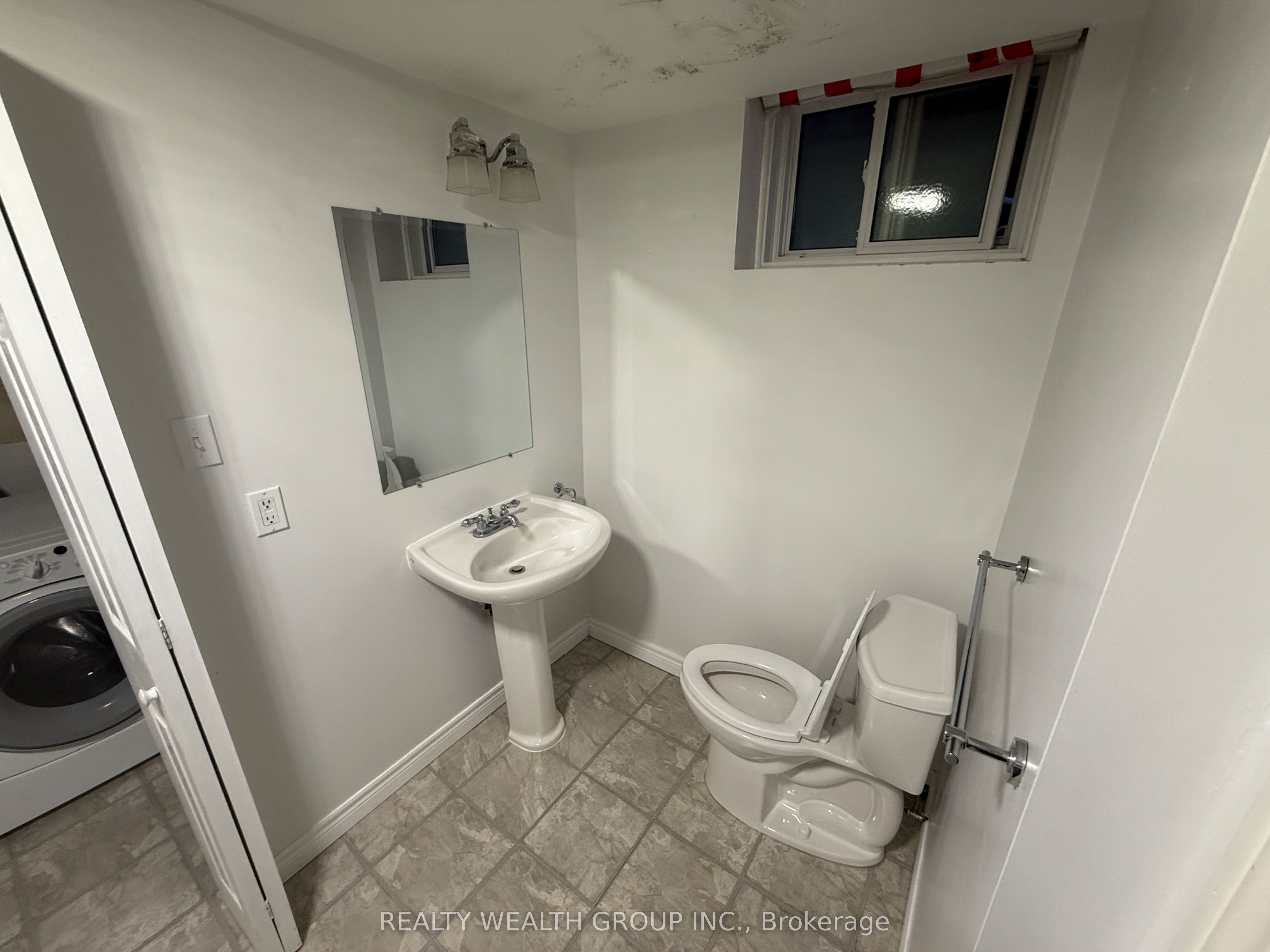 82 Elvaston Drive Bsmt Property Photo 18