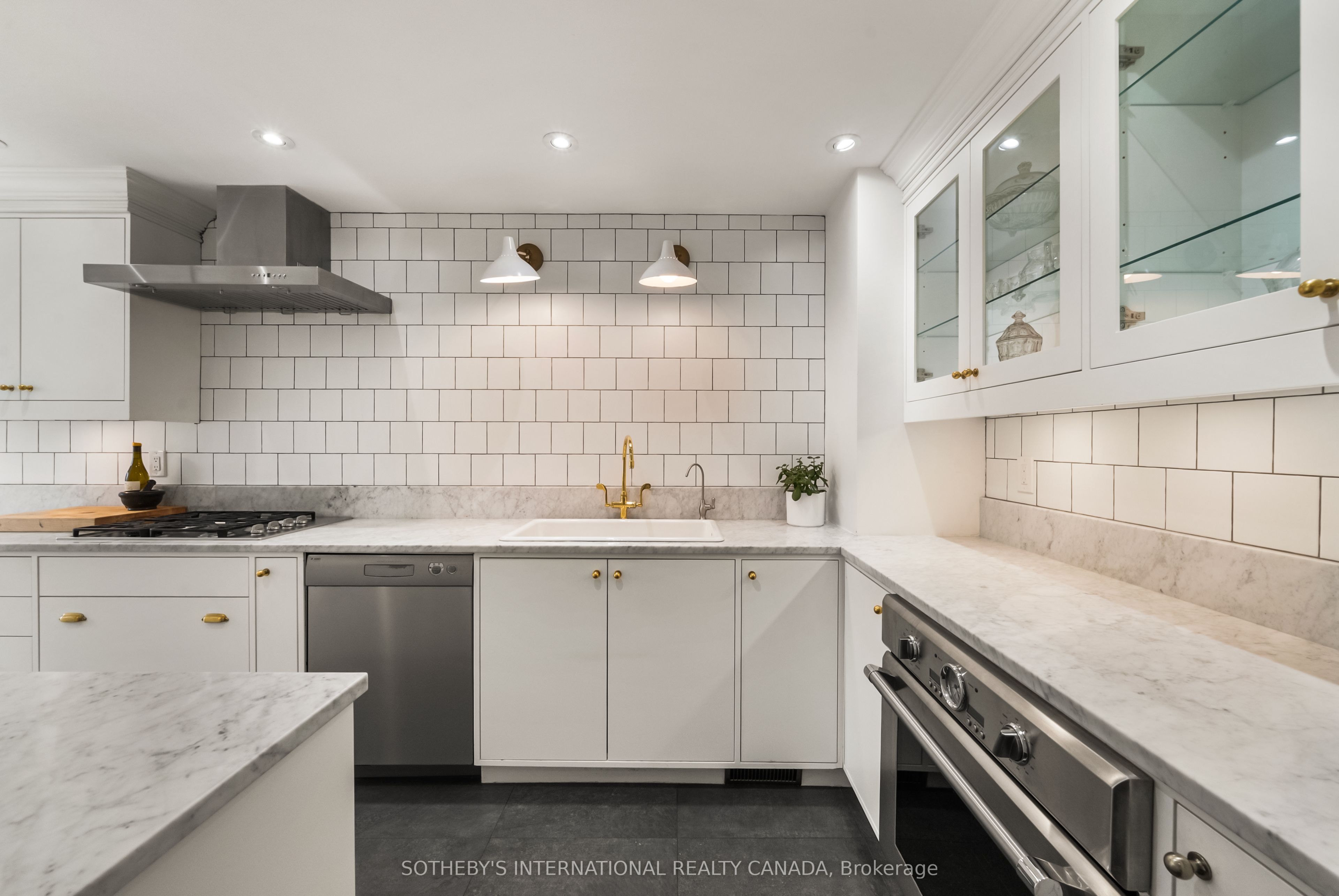 213 Walmer Road Property Photo 13