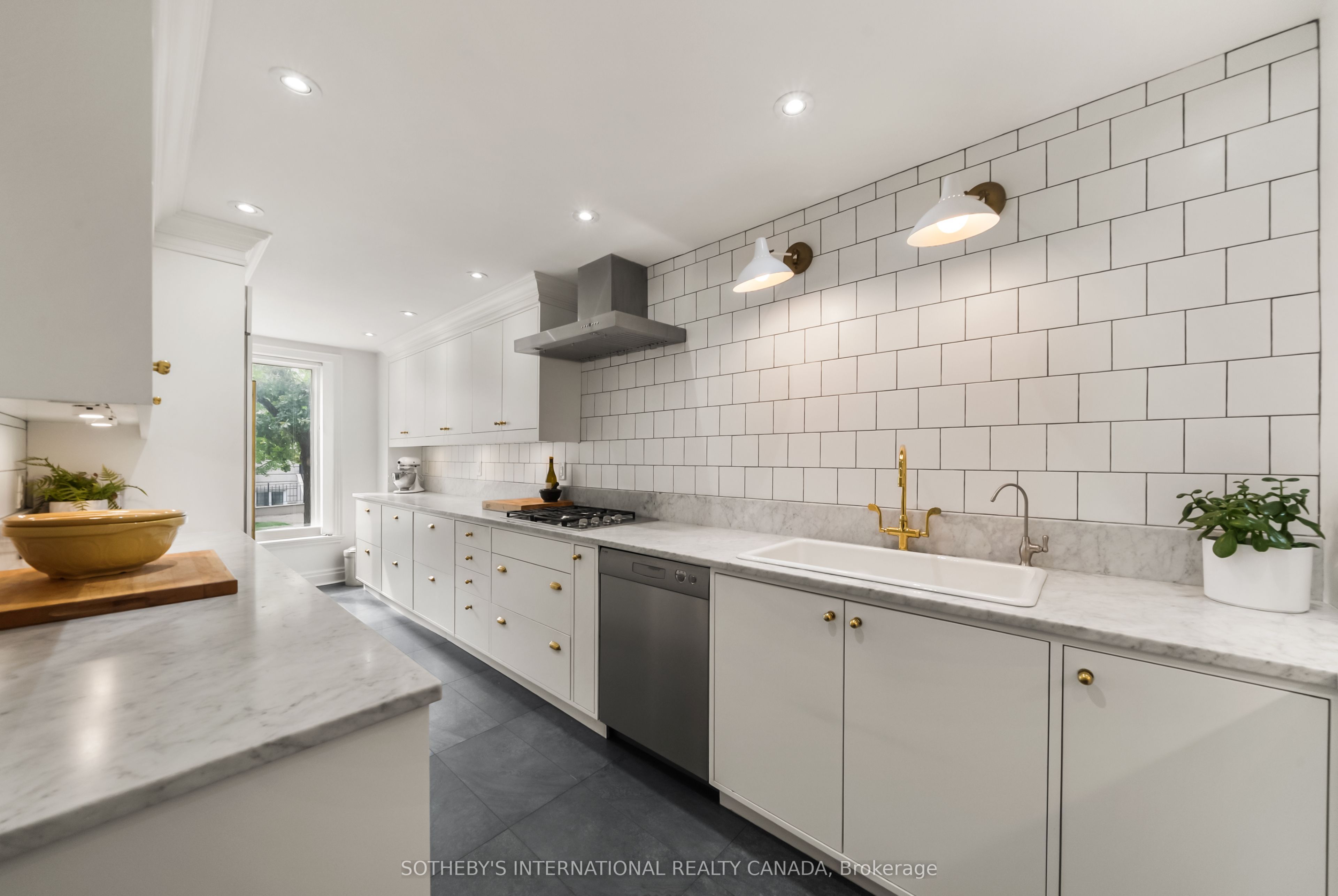 213 Walmer Road Property Photo 14
