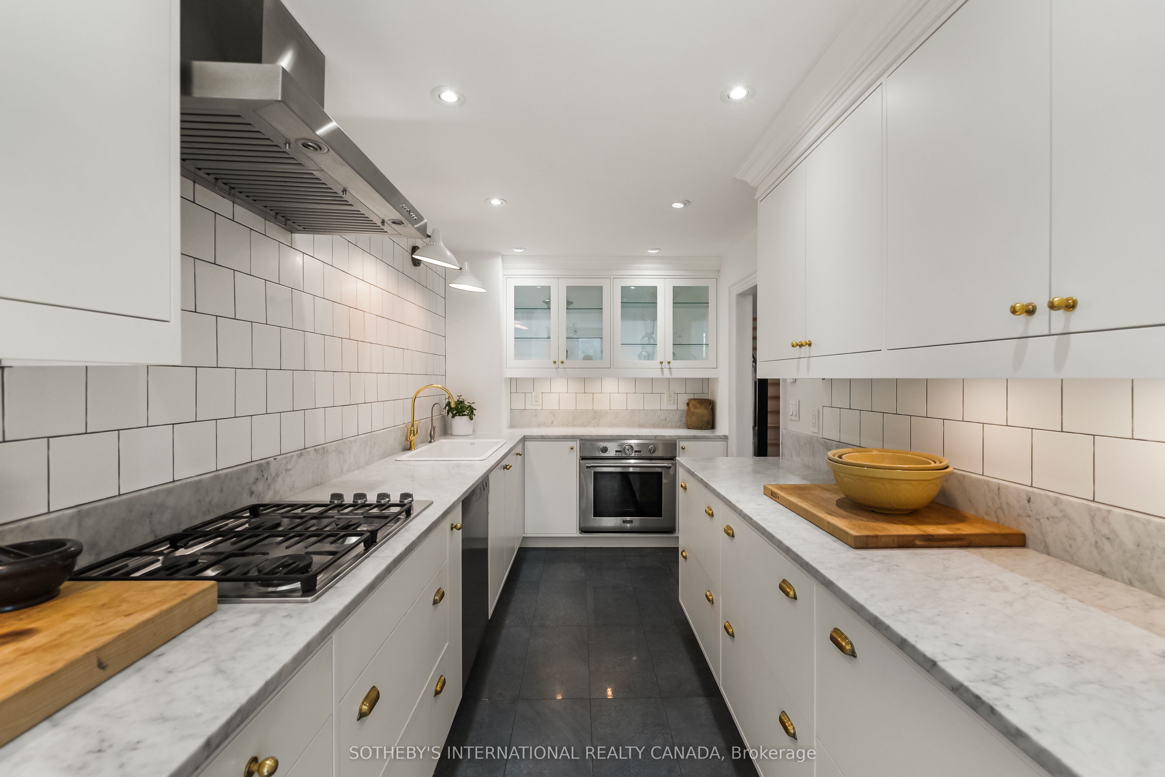 213 Walmer Road Property Photo 17