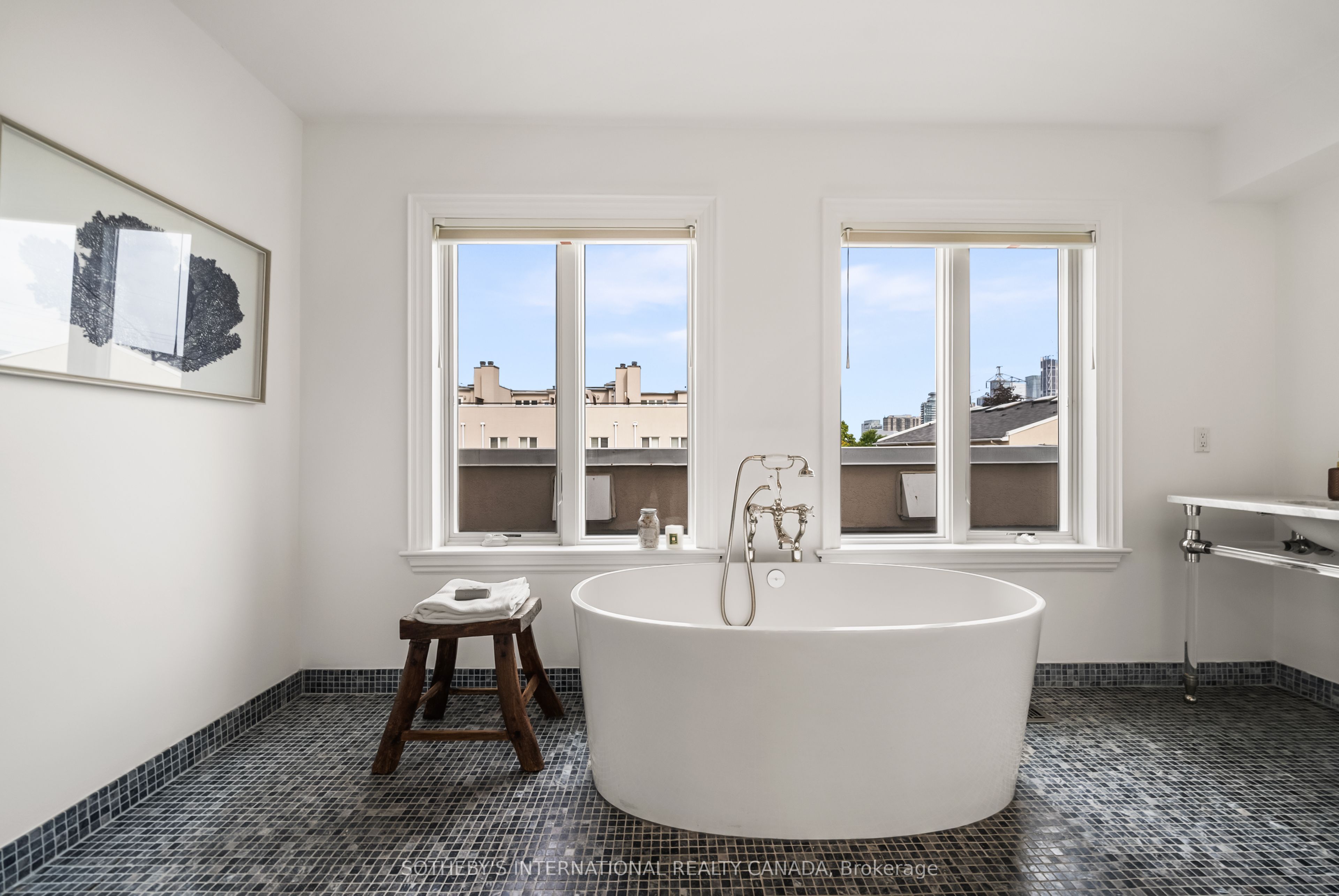 213 Walmer Road Property Photo 33