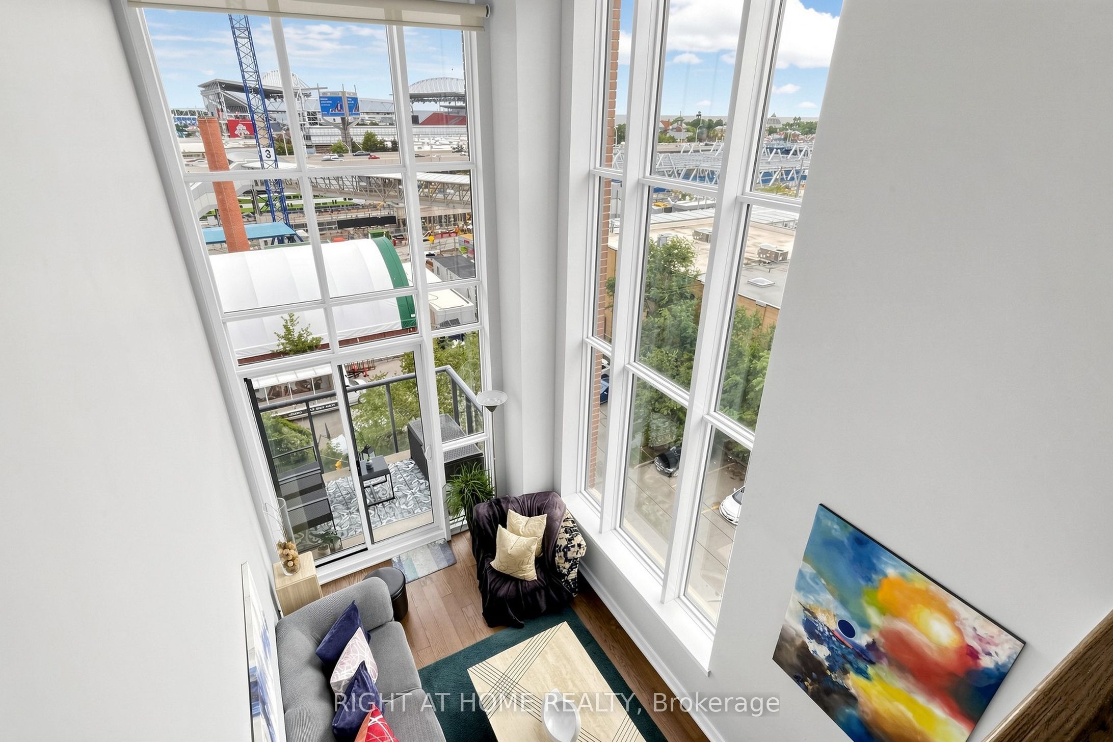 5 Hanna Avenue 510 Property Photo 1