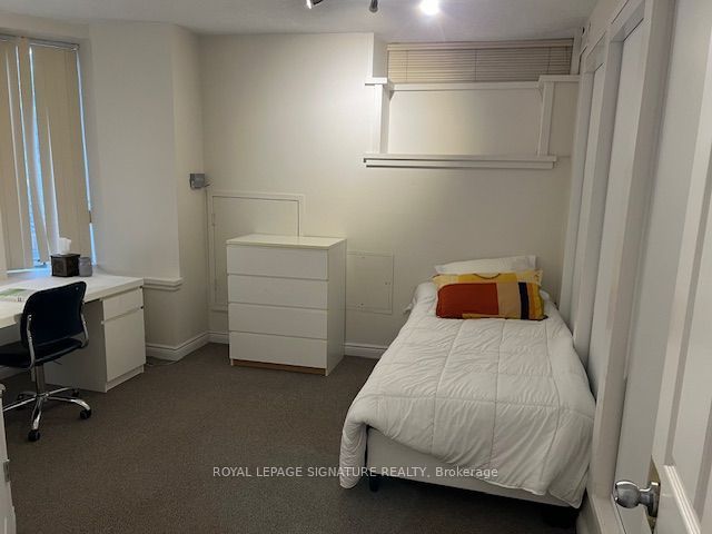 208 Carlton Street Lower Property Photo 27