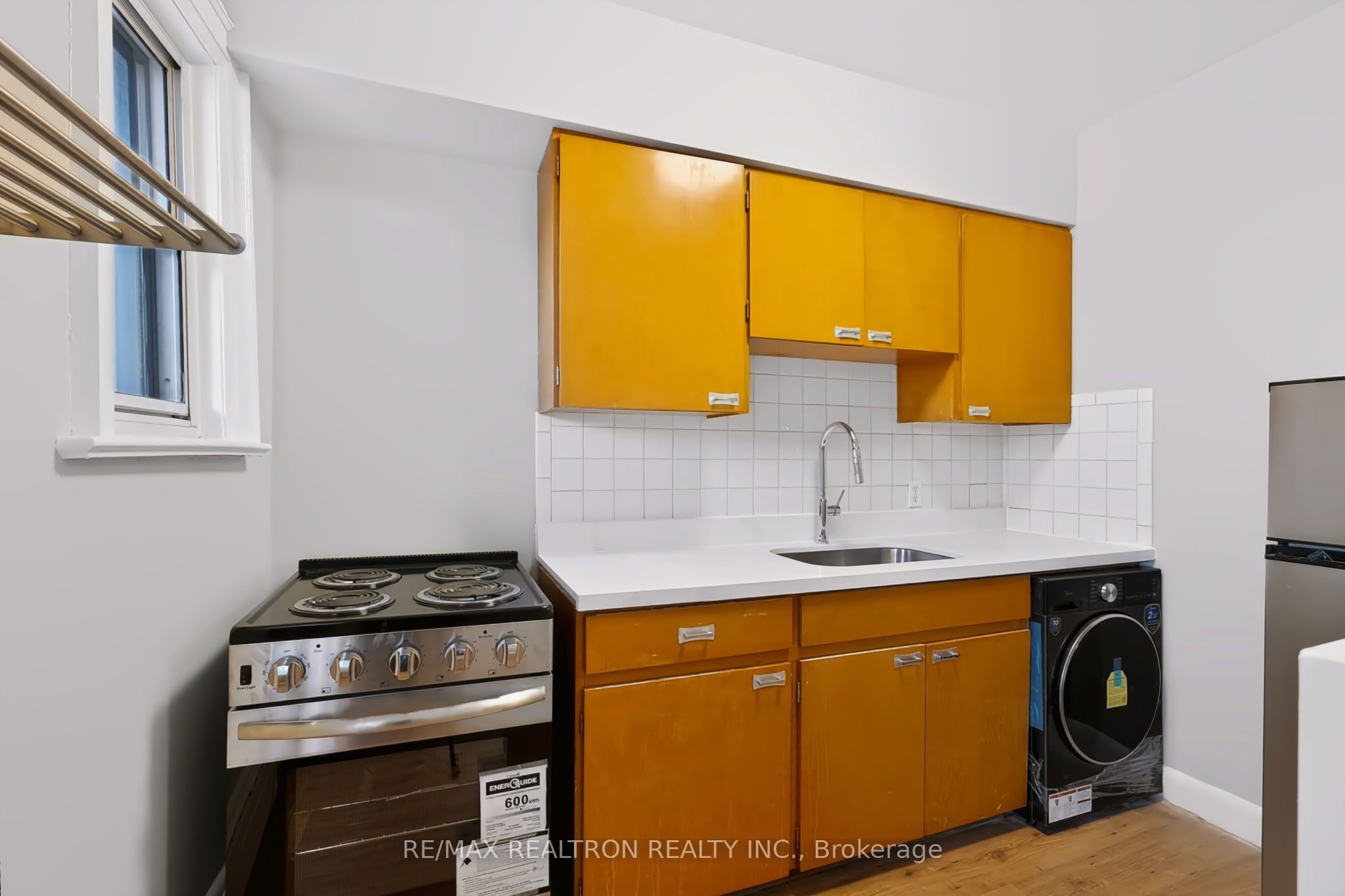 3232 Yonge Street 3 Property Photo 6