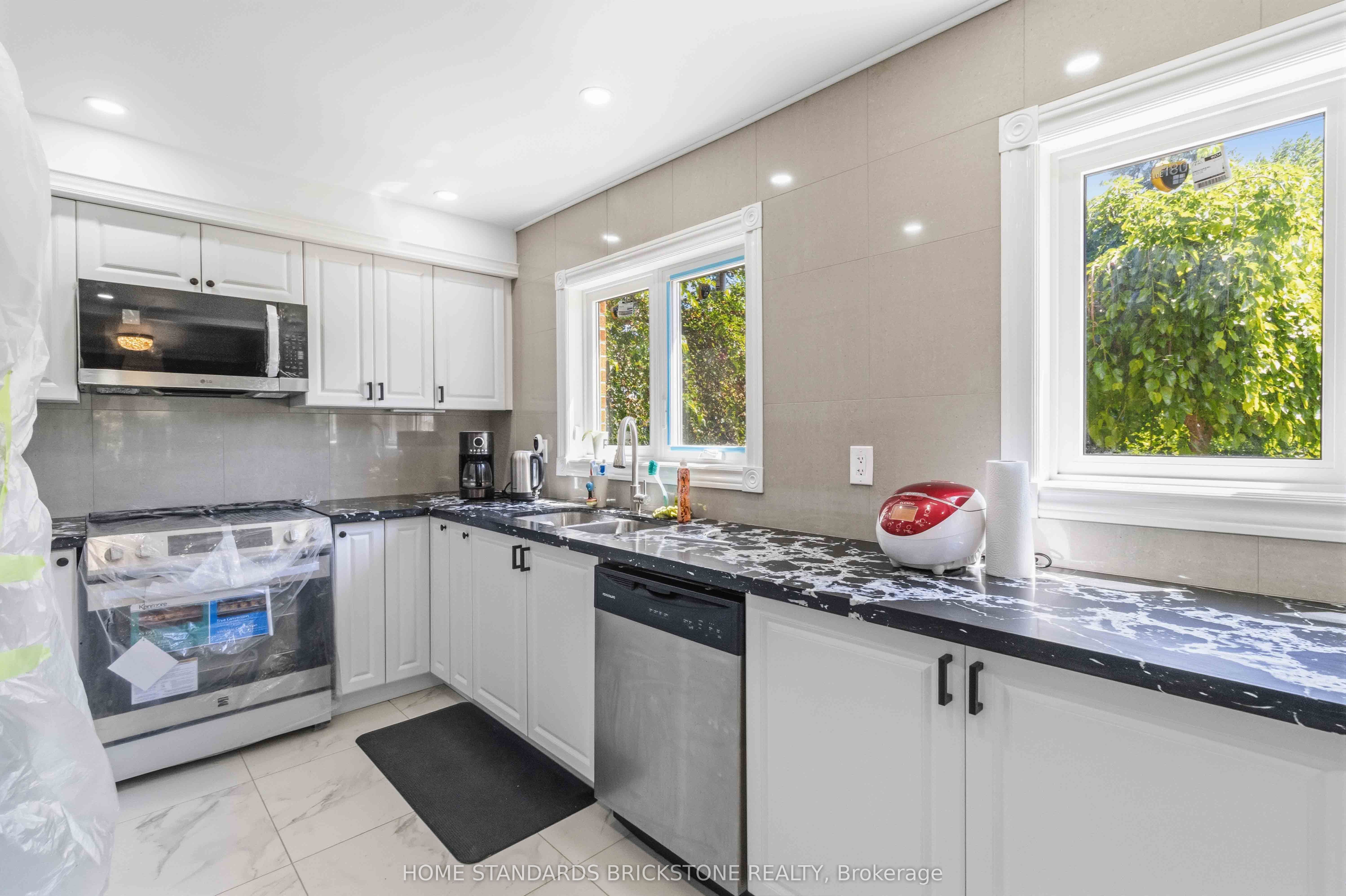 220 Torresdale Avenue Main Property Photo 9