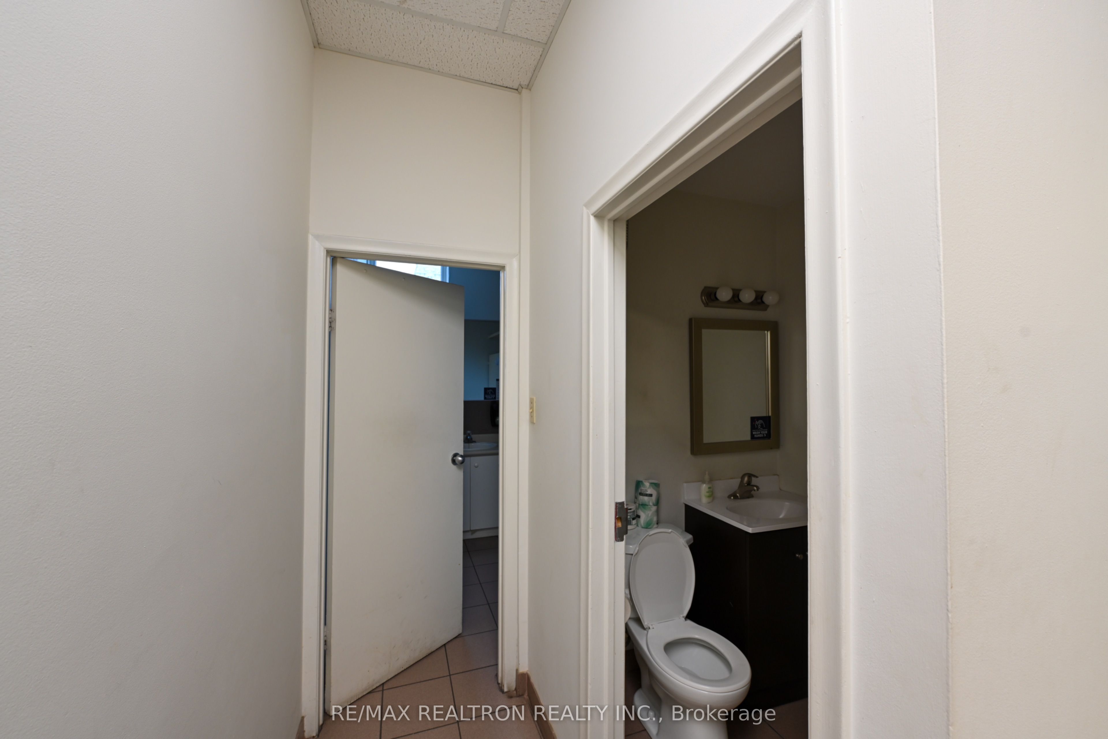 38 Carnforth Road Property Photo 14