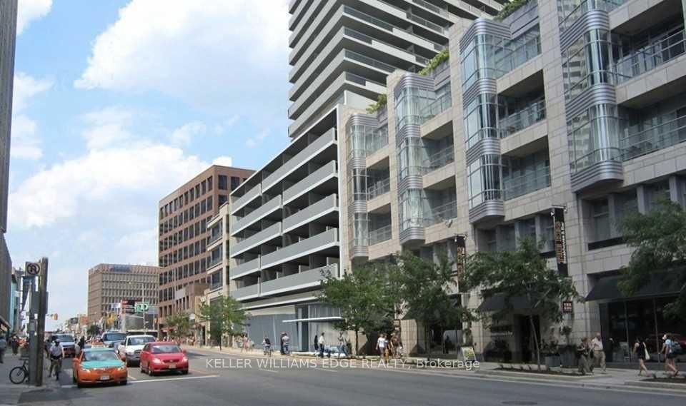 2221 Yonge Street 809 Property Photo 1