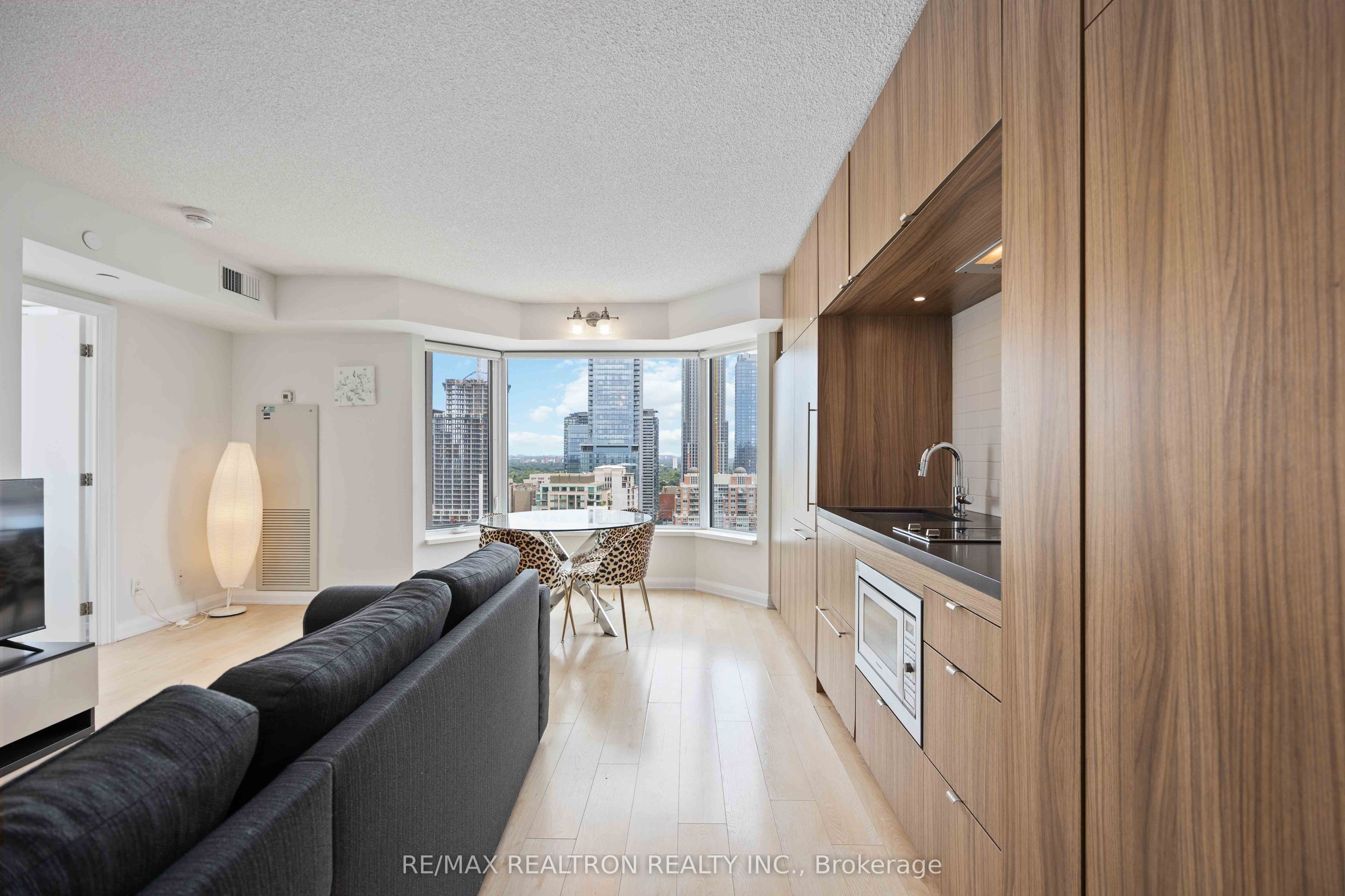 155 Yorkville Avenue 2604 Property Photo 1