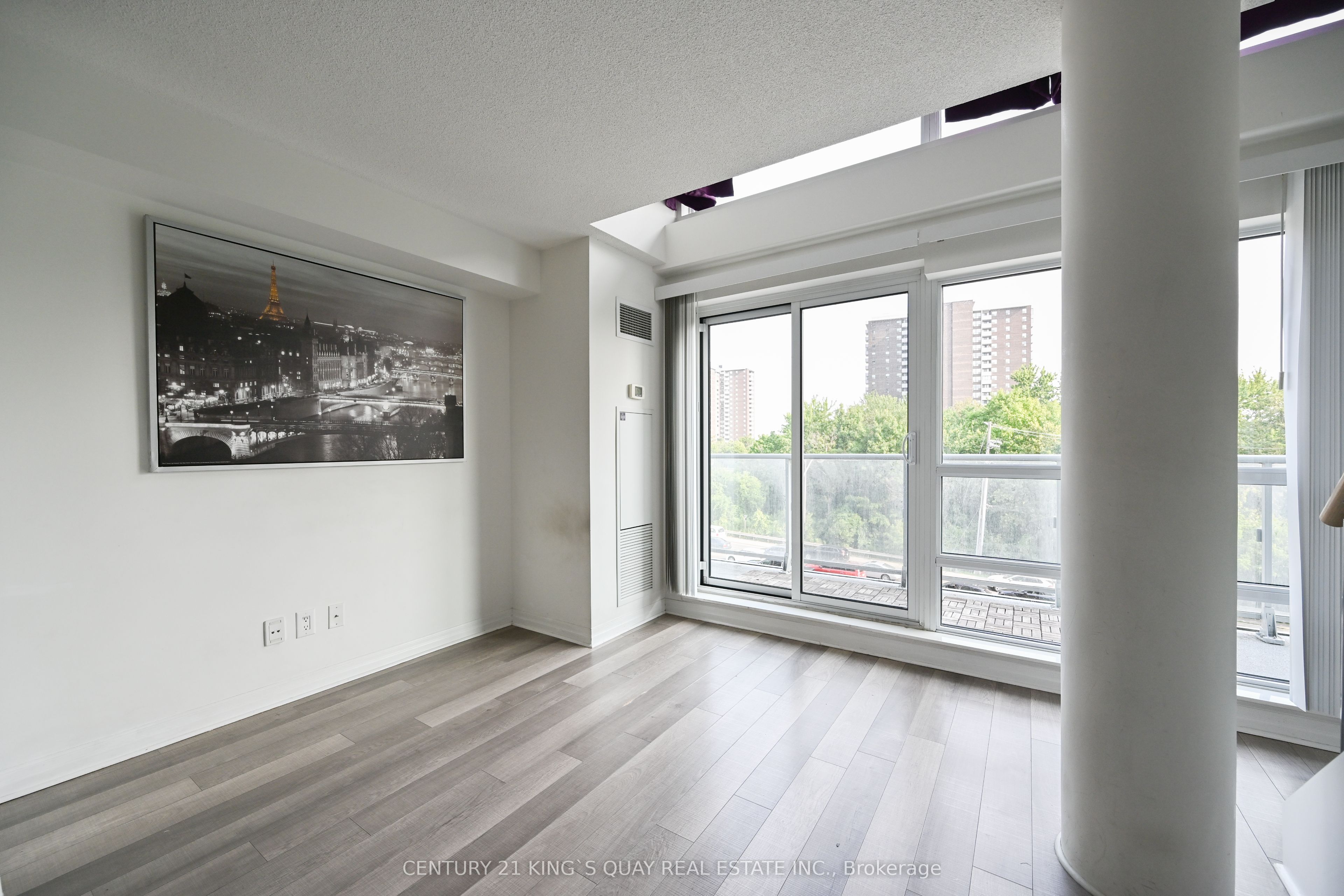 2015 Sheppard Avenue E 312 Property Photo 4