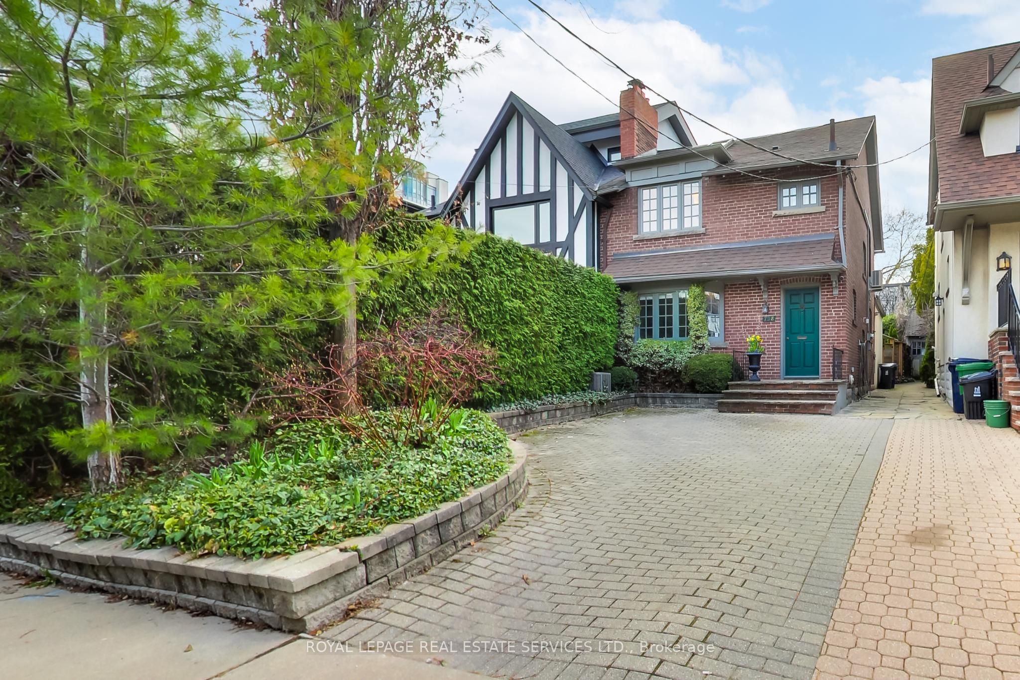 738 Huron Street