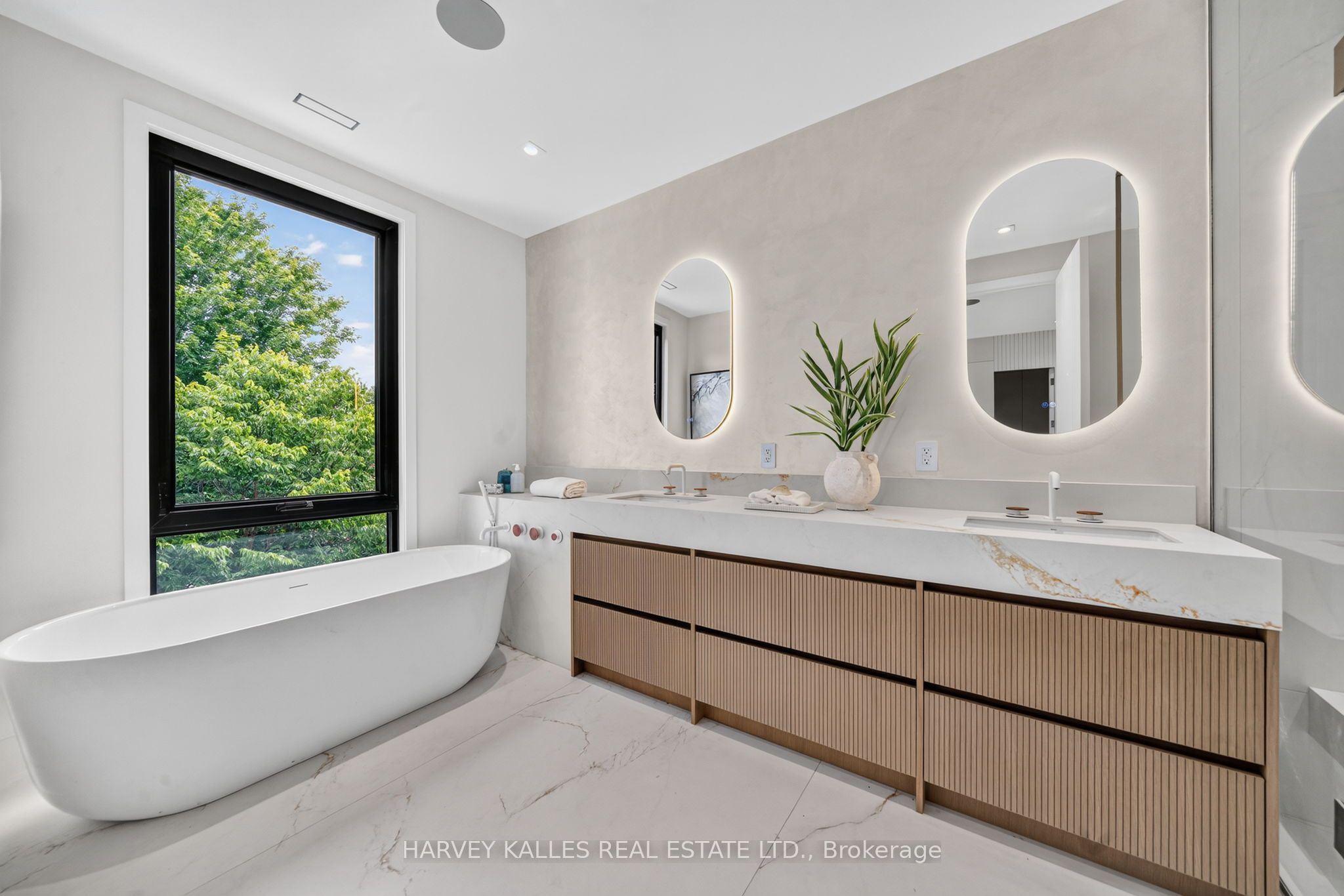 451 Cranbrooke Avenue Property Photo 17