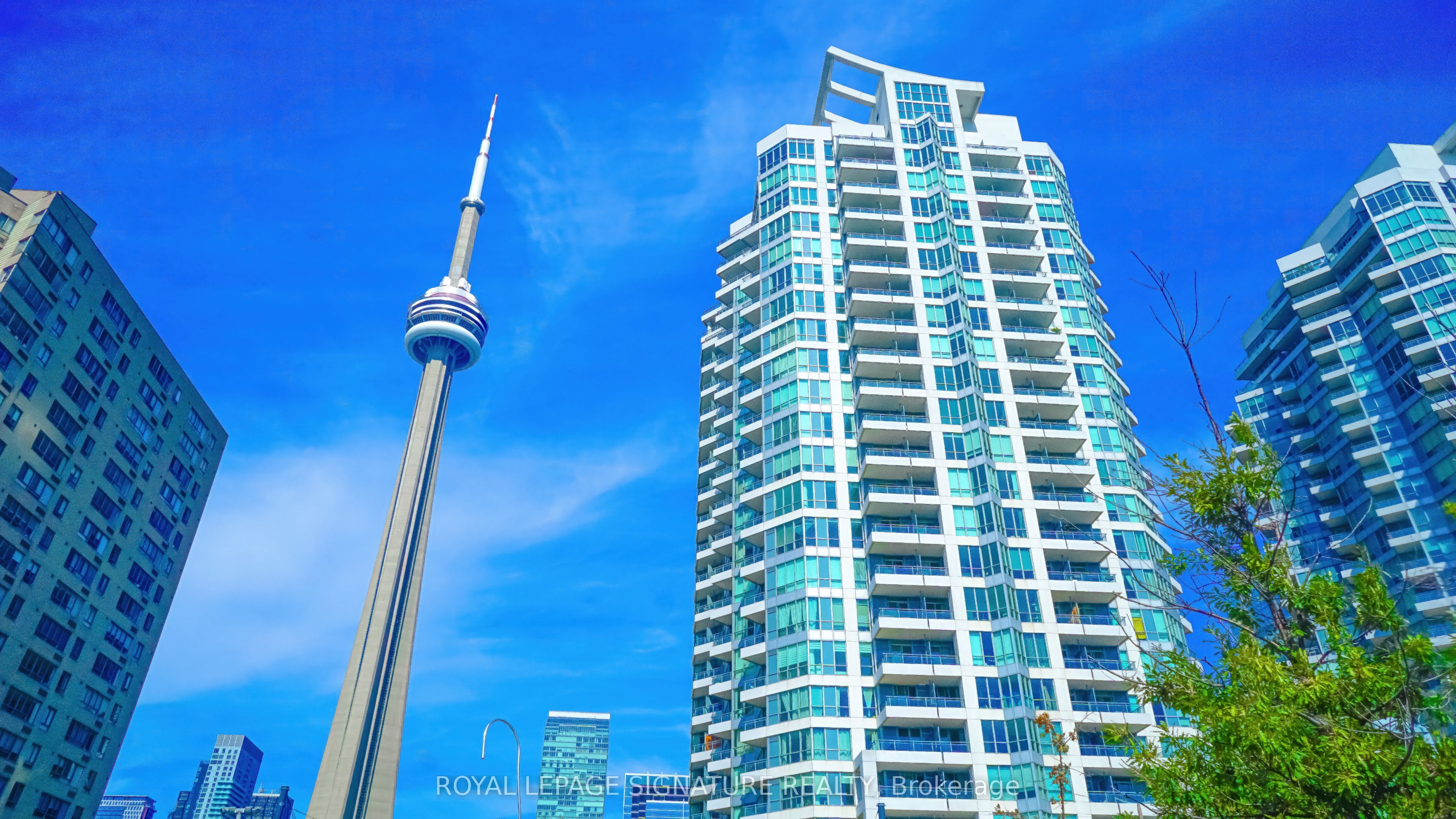230 Queens Quay W 1726 Property Photo 2