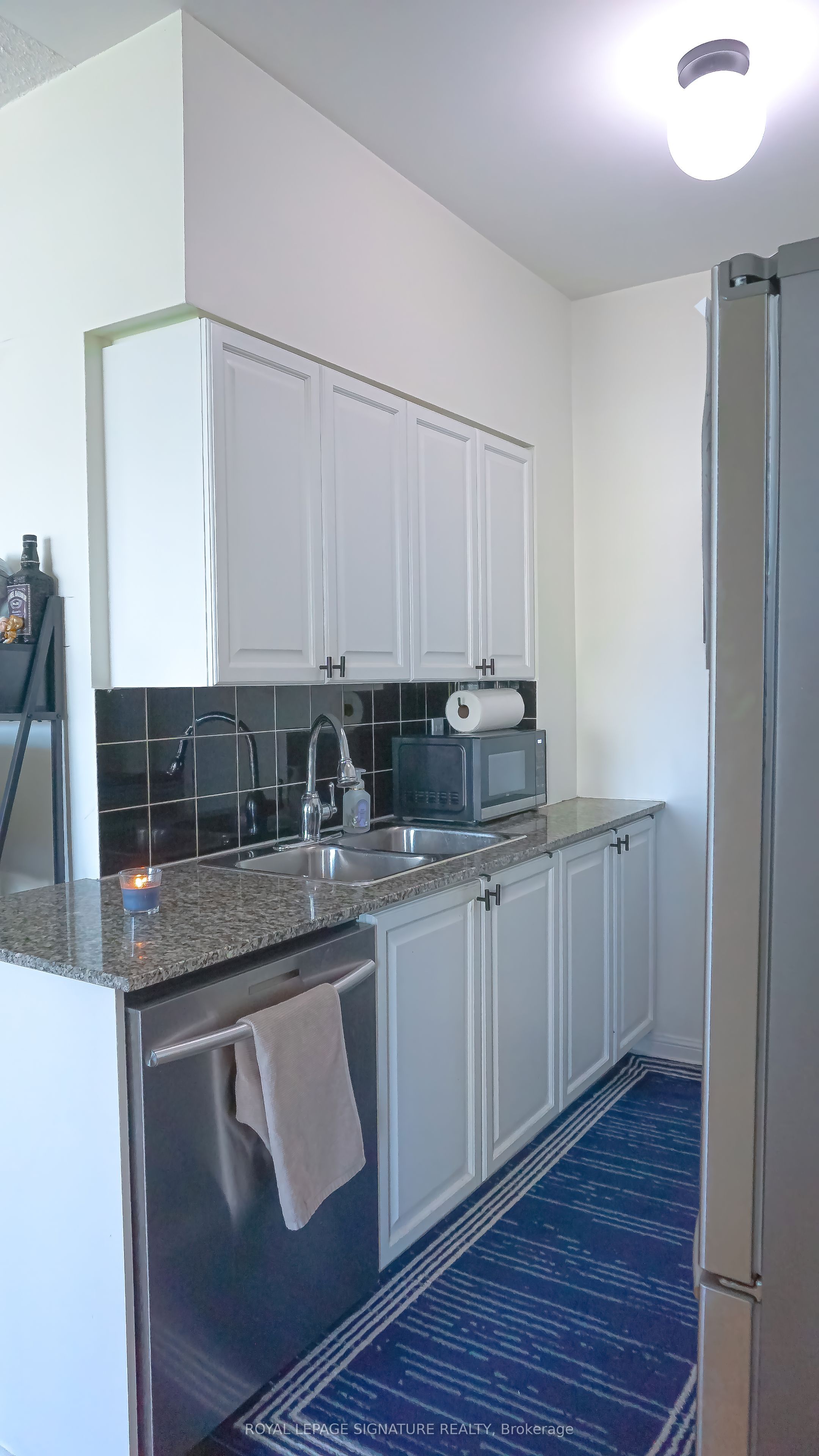 230 Queens Quay W 1726 Property Photo 8