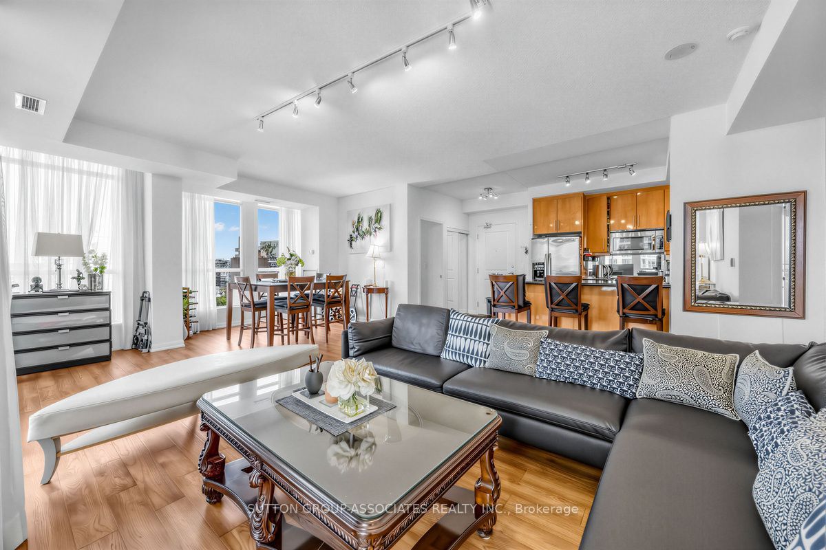 628 Fleet Street 1603 Property Photo 8