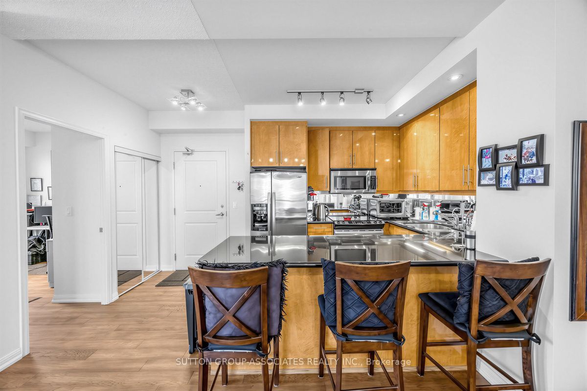 628 Fleet Street 1603 Property Photo 12