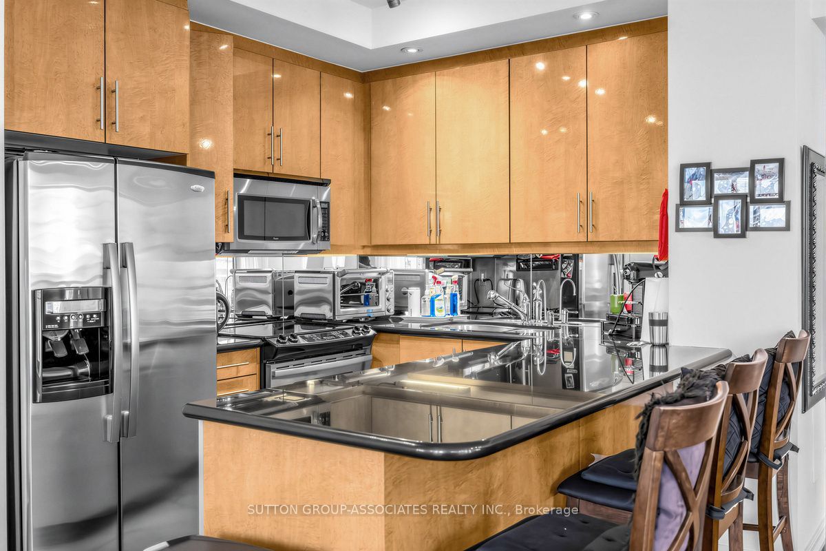 628 Fleet Street 1603 Property Photo 13