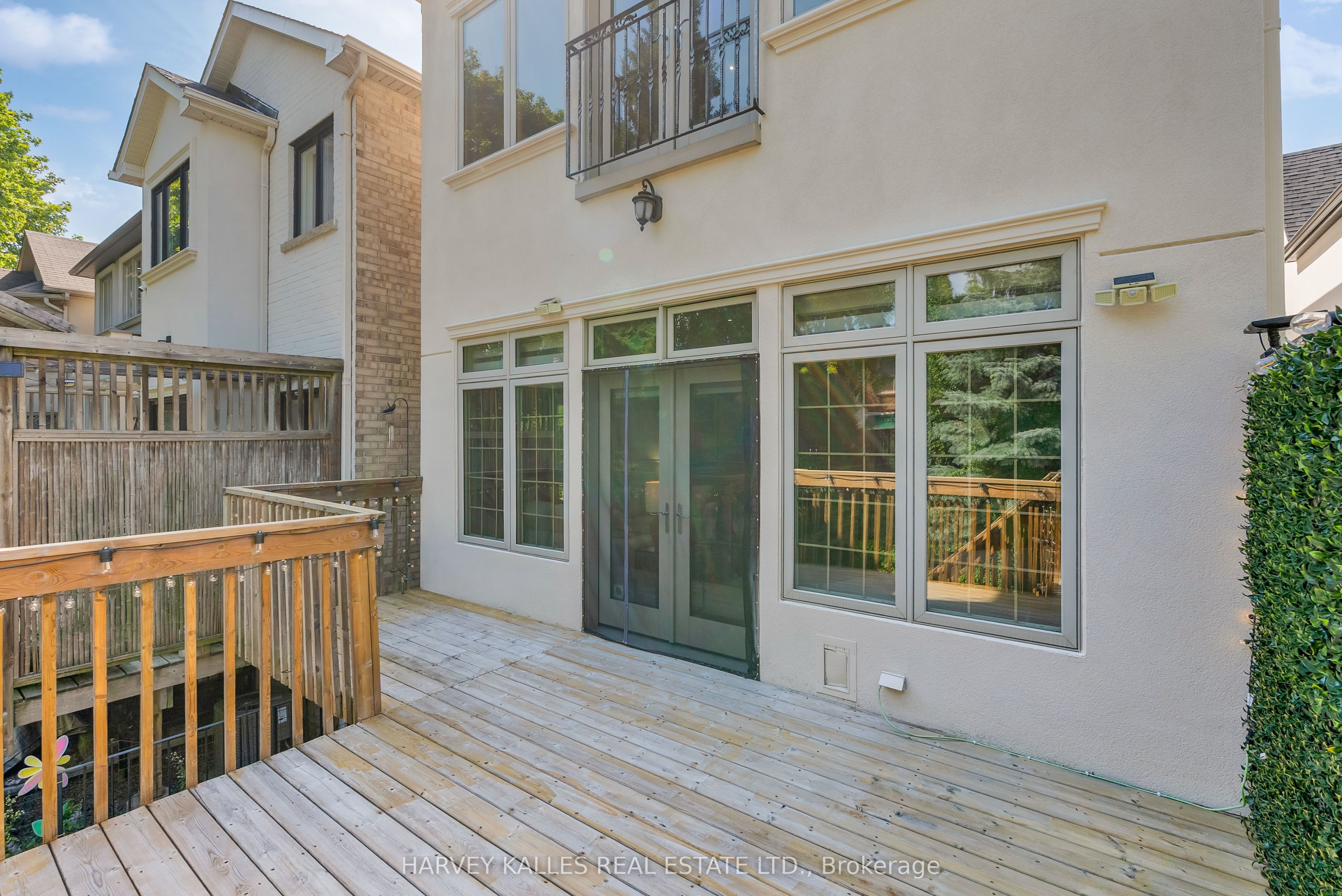 168 Roe Avenue Property Photo 26