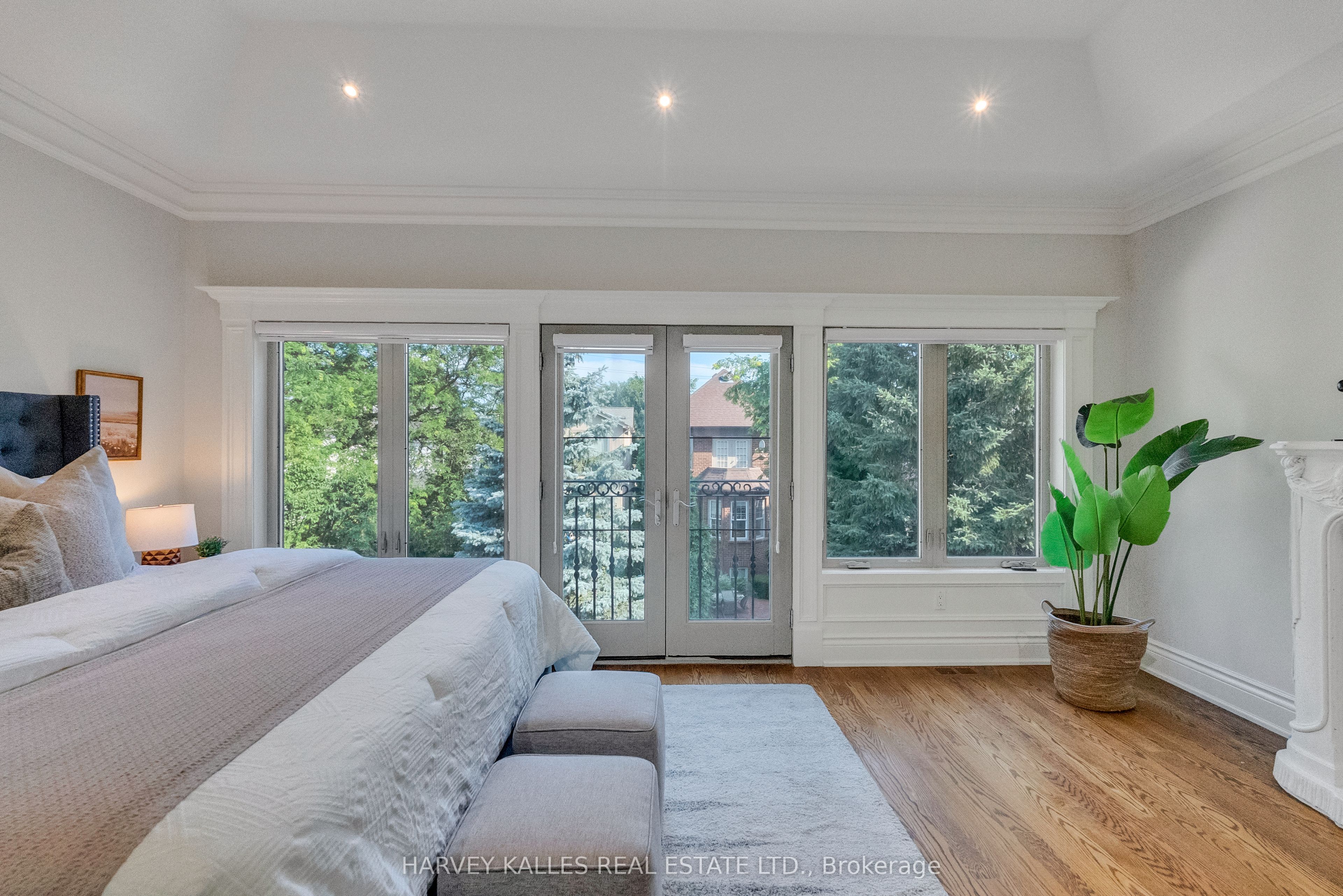 168 Roe Avenue Property Photo 31