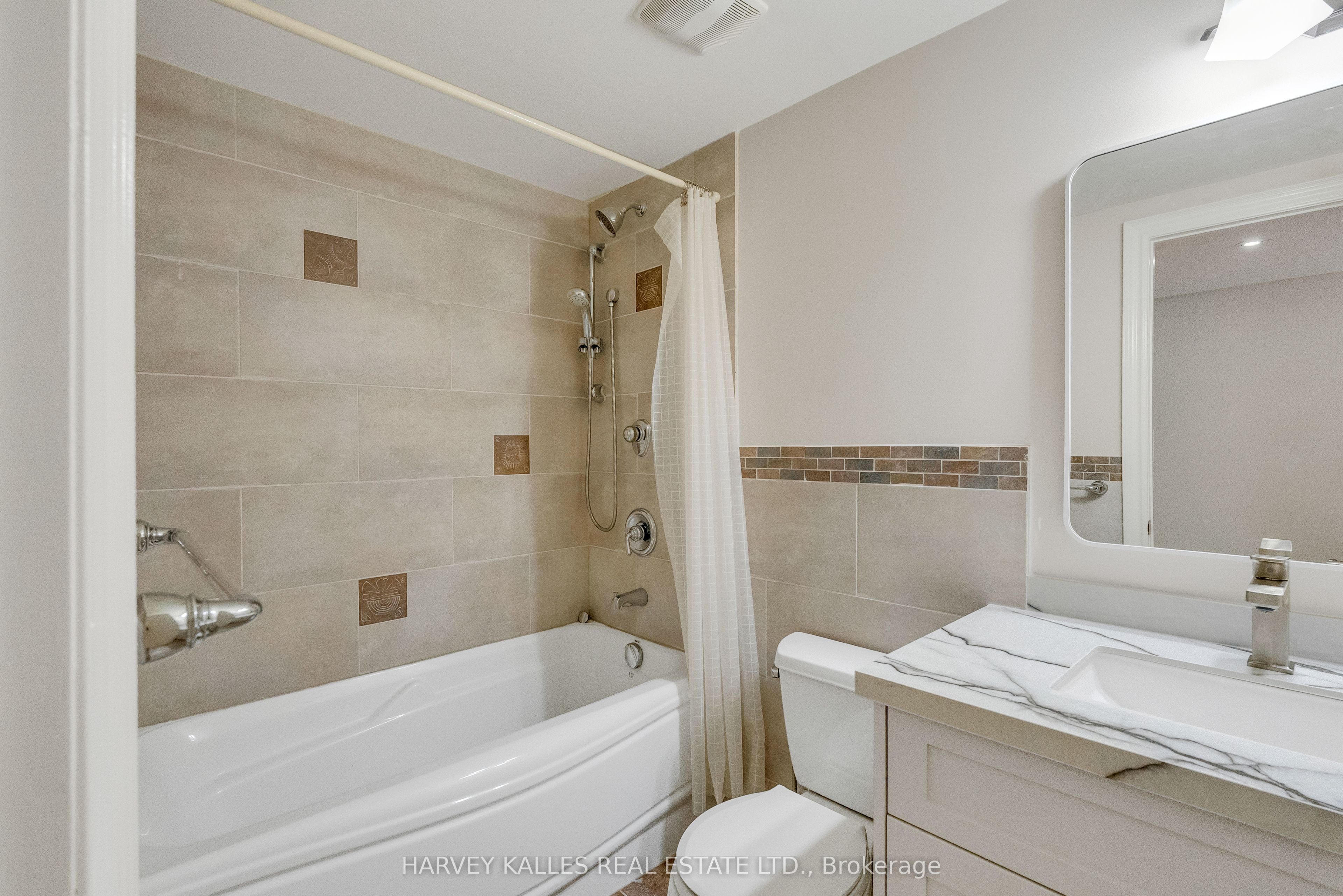 168 Roe Avenue Property Photo 42