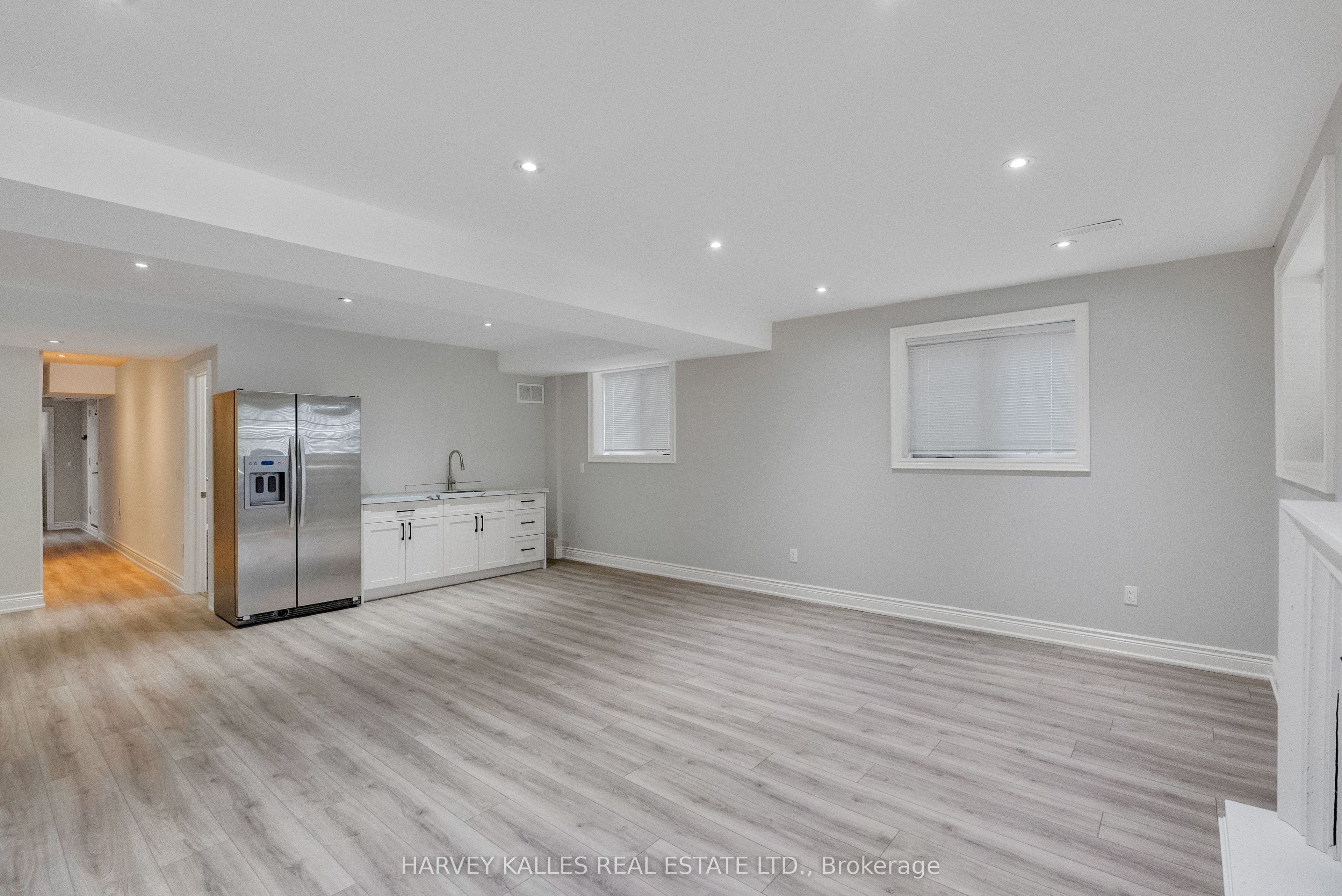 168 Roe Avenue Property Photo 43