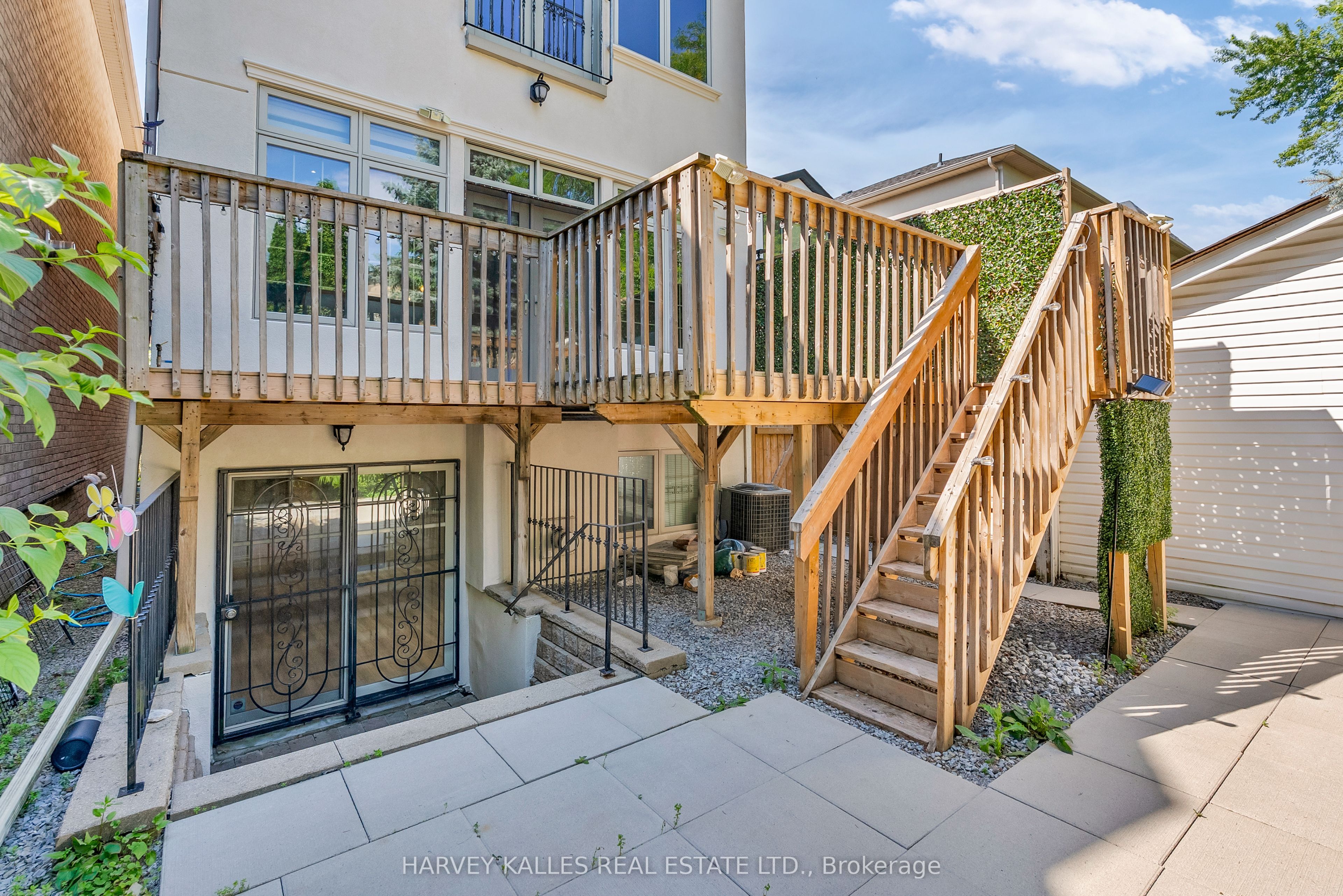 168 Roe Avenue Property Photo 48
