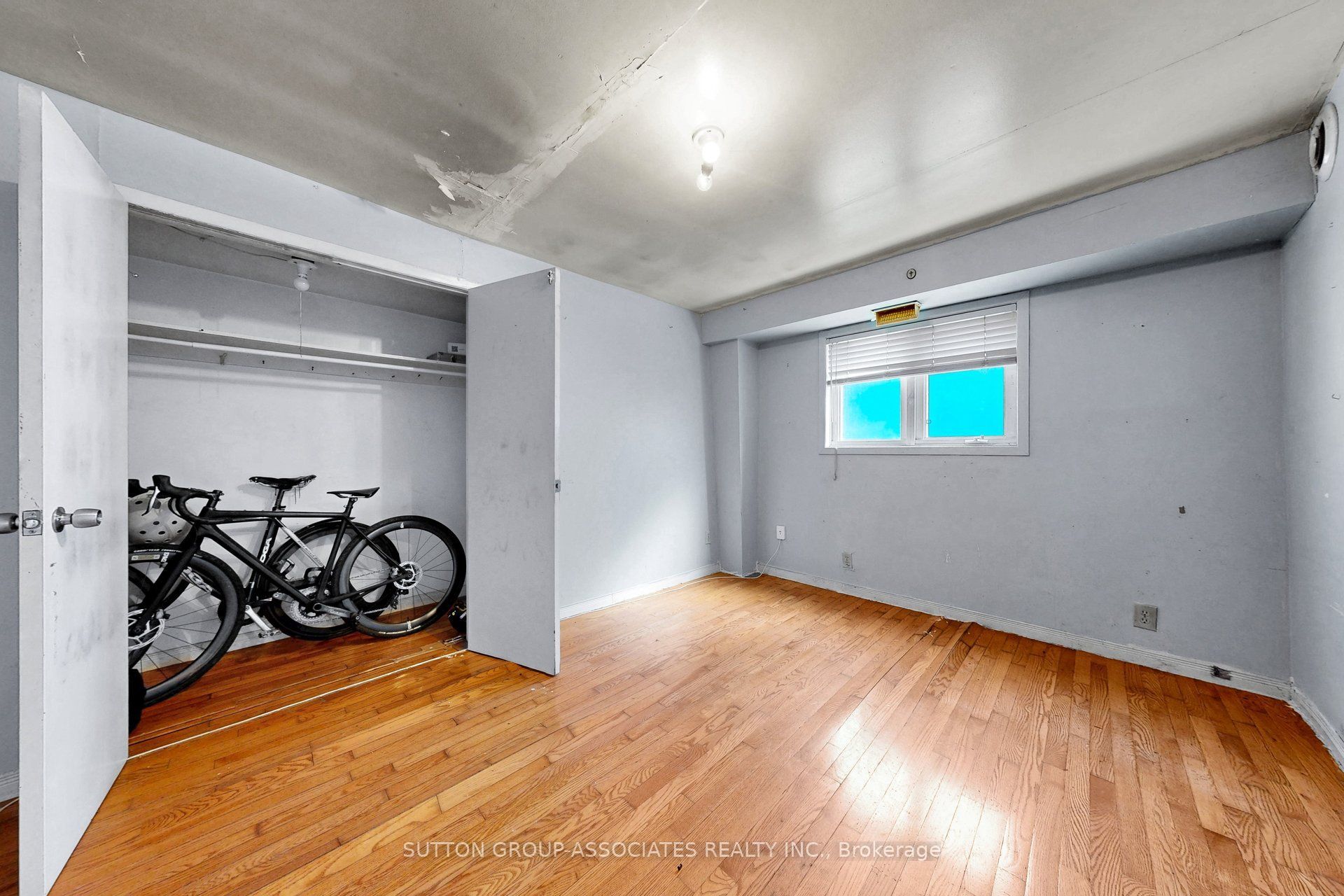 18 1/2 Bellevue Avenue Property Photo 10