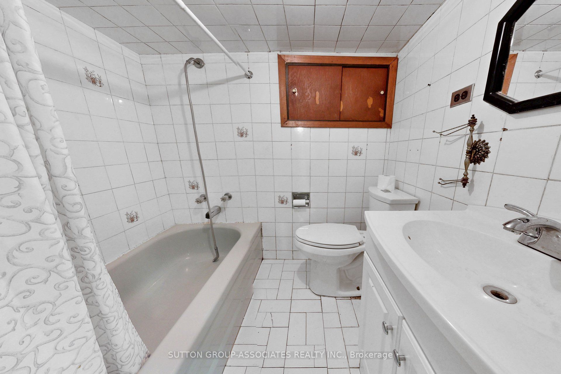 18 1/2 Bellevue Avenue Property Photo 21
