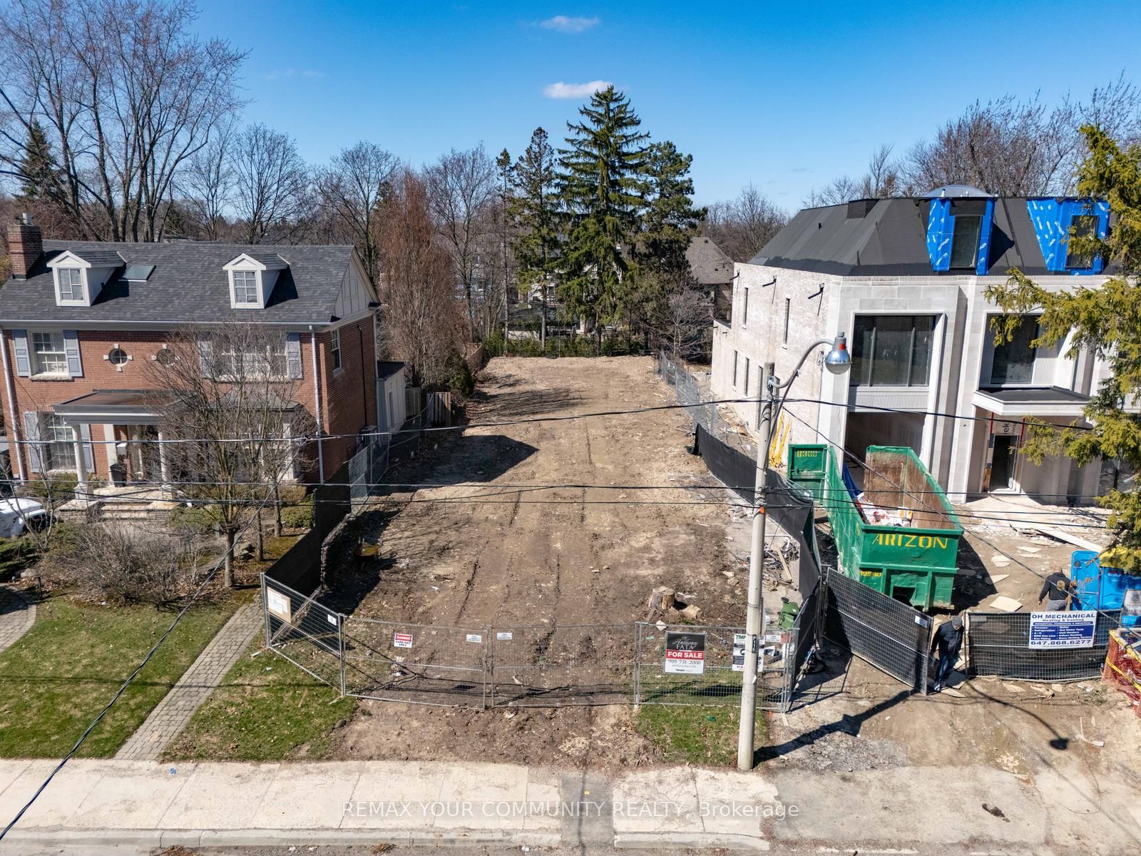 390 Glencairn Avenue Property Photo 2