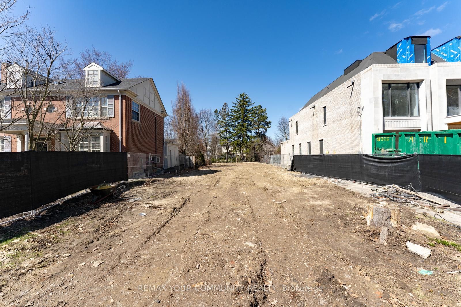 390 Glencairn Avenue Property Photo 5