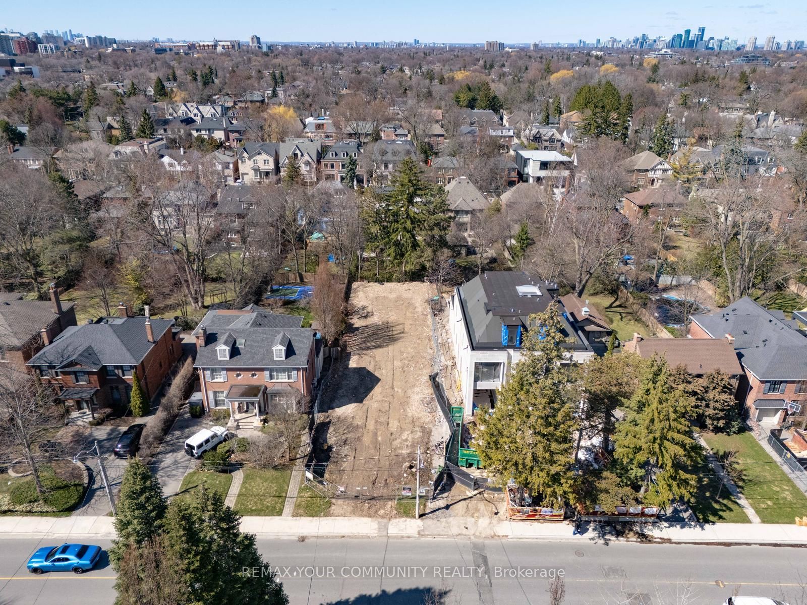 390 Glencairn Avenue Property Photo 10