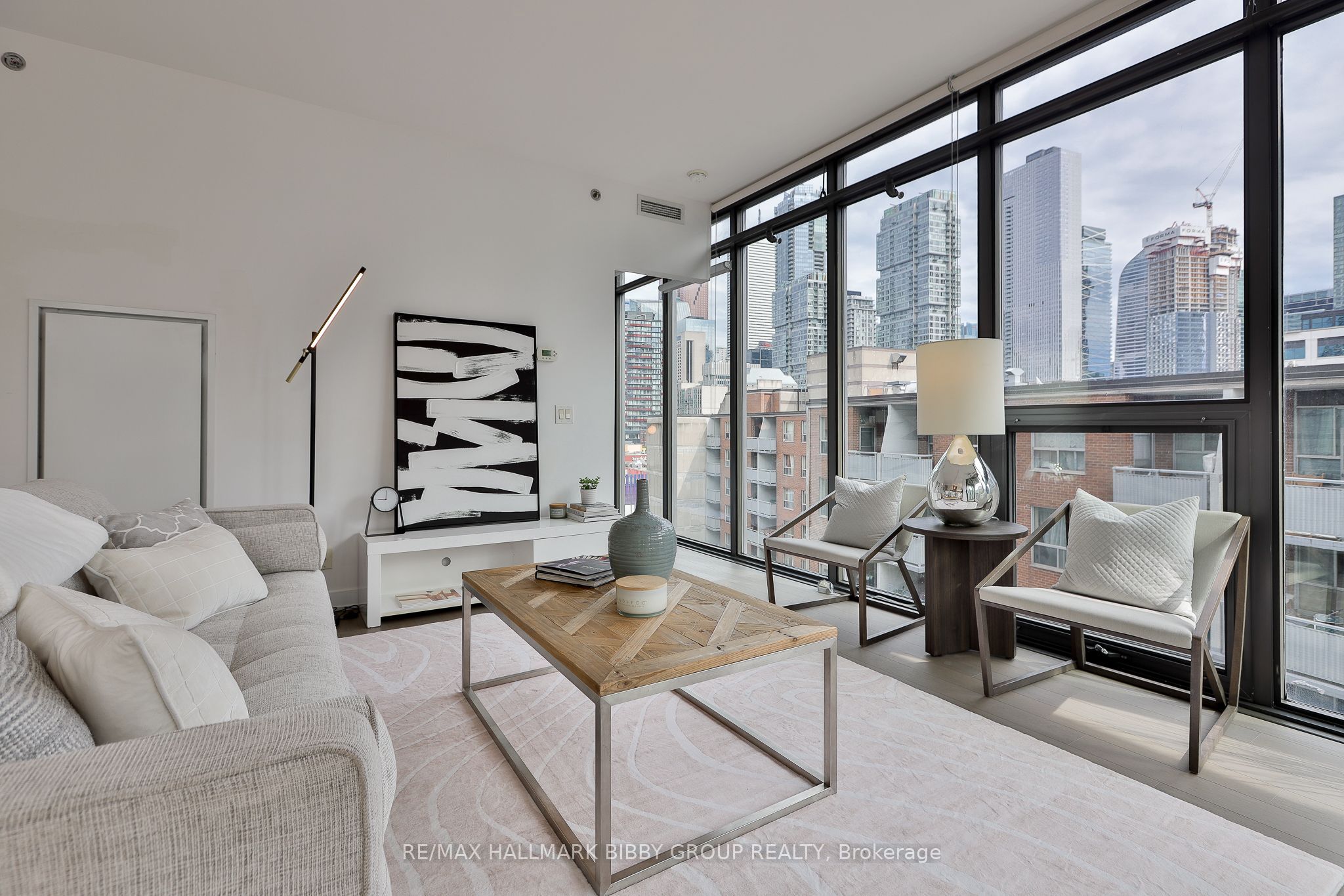 15 Beverley Street 710 Property Photo 1