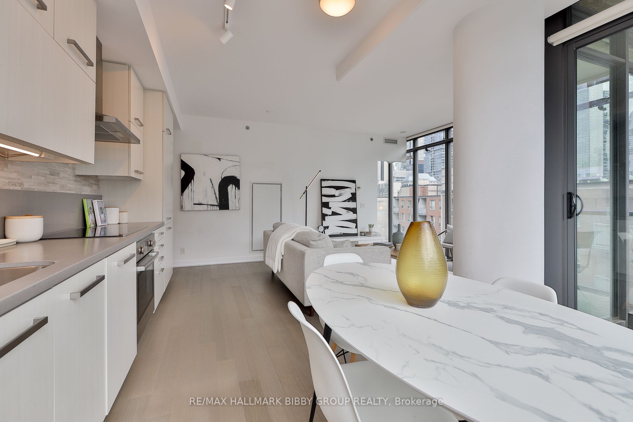 15 Beverley Street 710 Property Photo 13