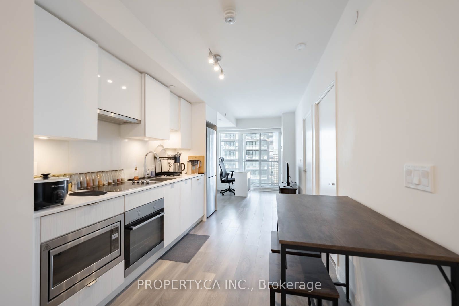 99 Broadway Avenue 2612 Property Photo 1