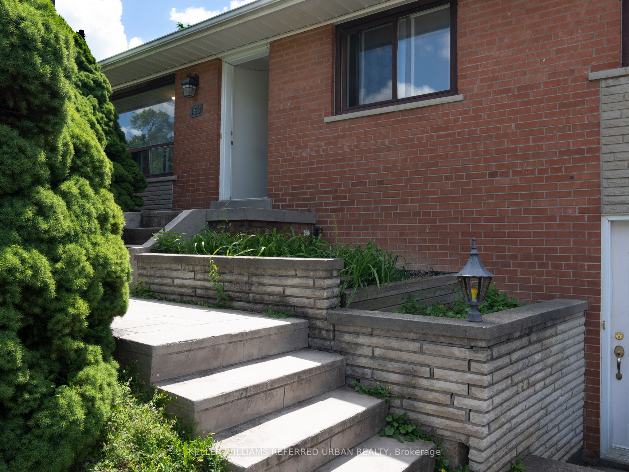 153 Newton Drive Property Photo 6