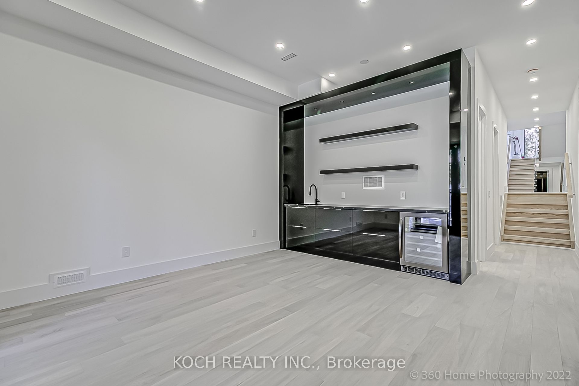 184 Falkirk Street Property Photo 5