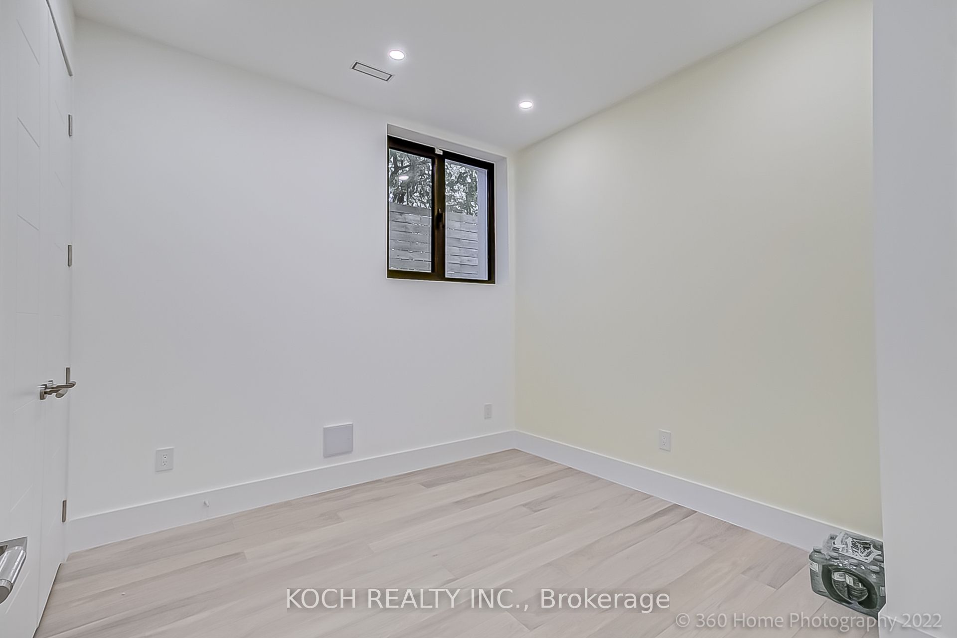 184 Falkirk Street Property Photo 6