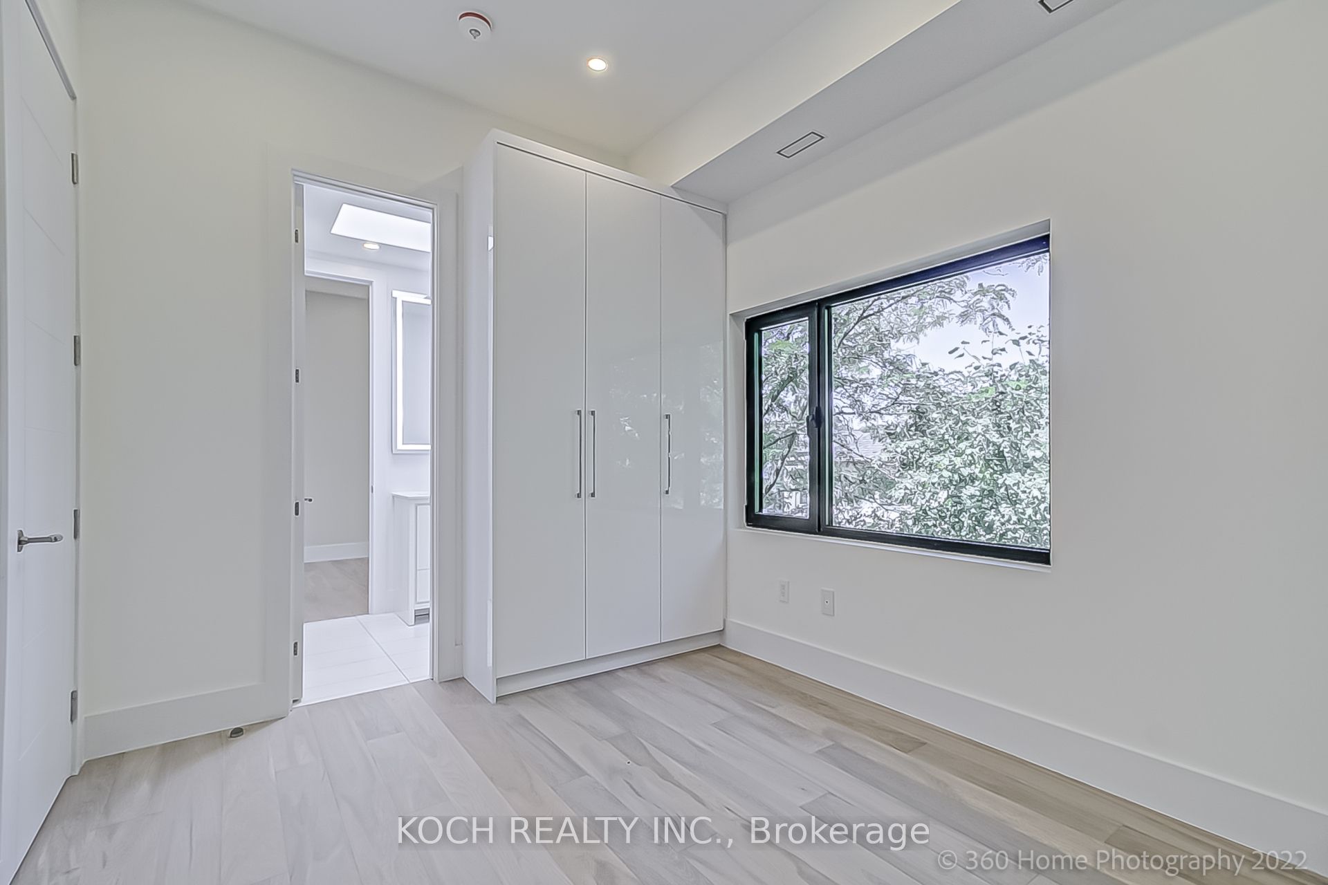 184 Falkirk Street Property Photo 14