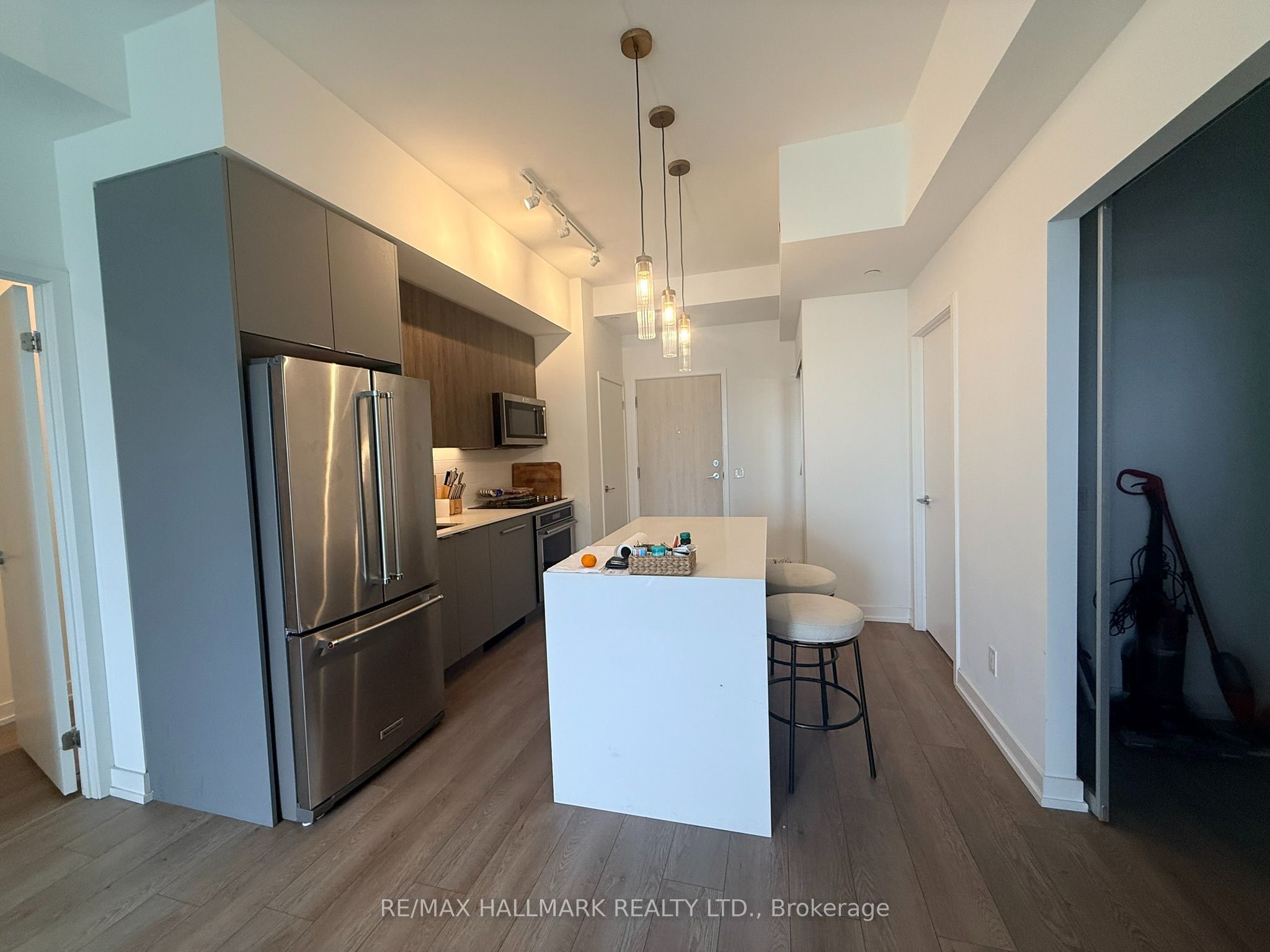 181 Sheppard Avenue E 810 Property Photo 10