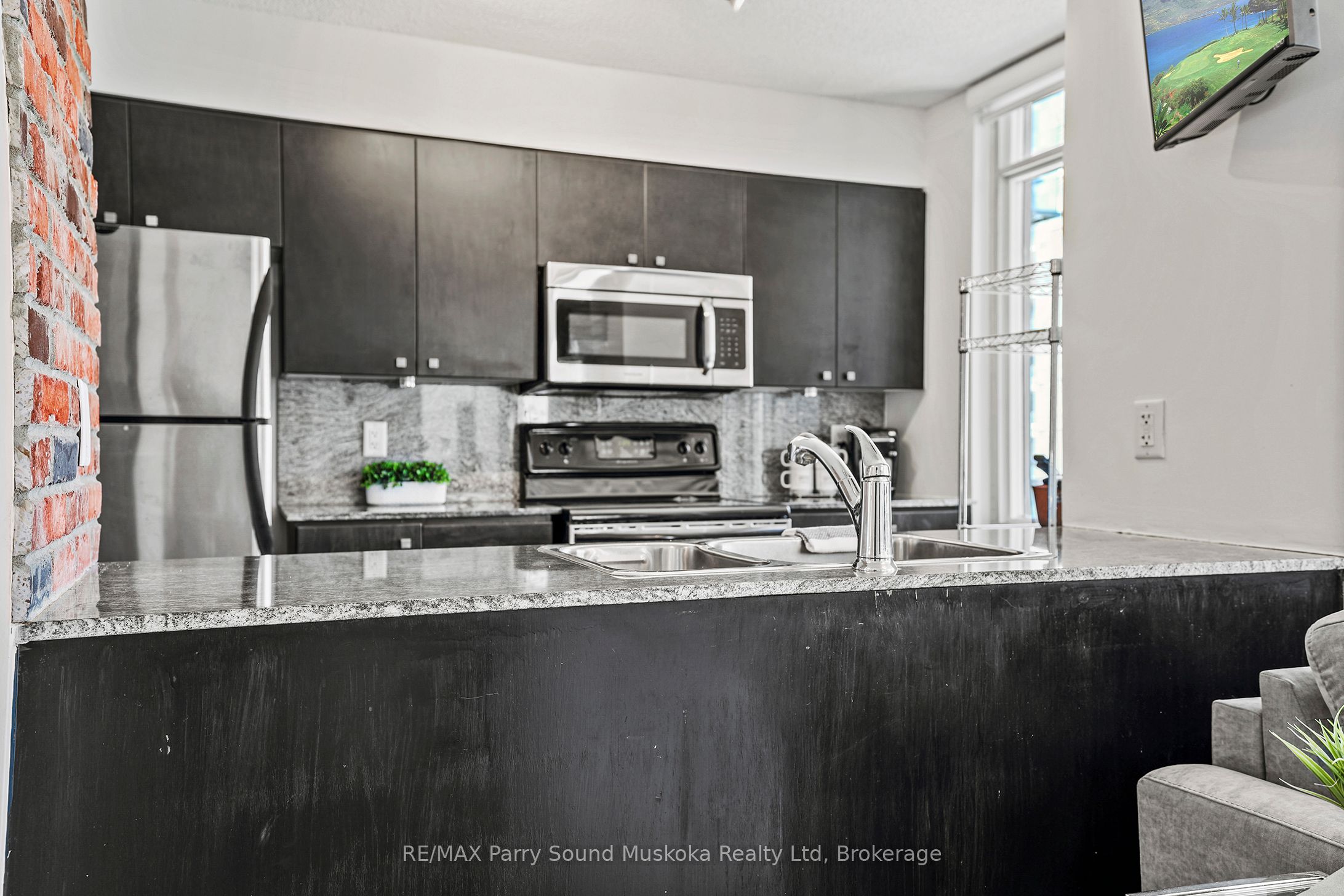 11 Brunel Court Property Photo 9