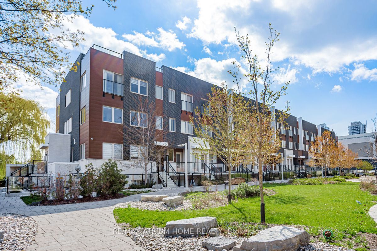 780 Sheppard Avenue E 18