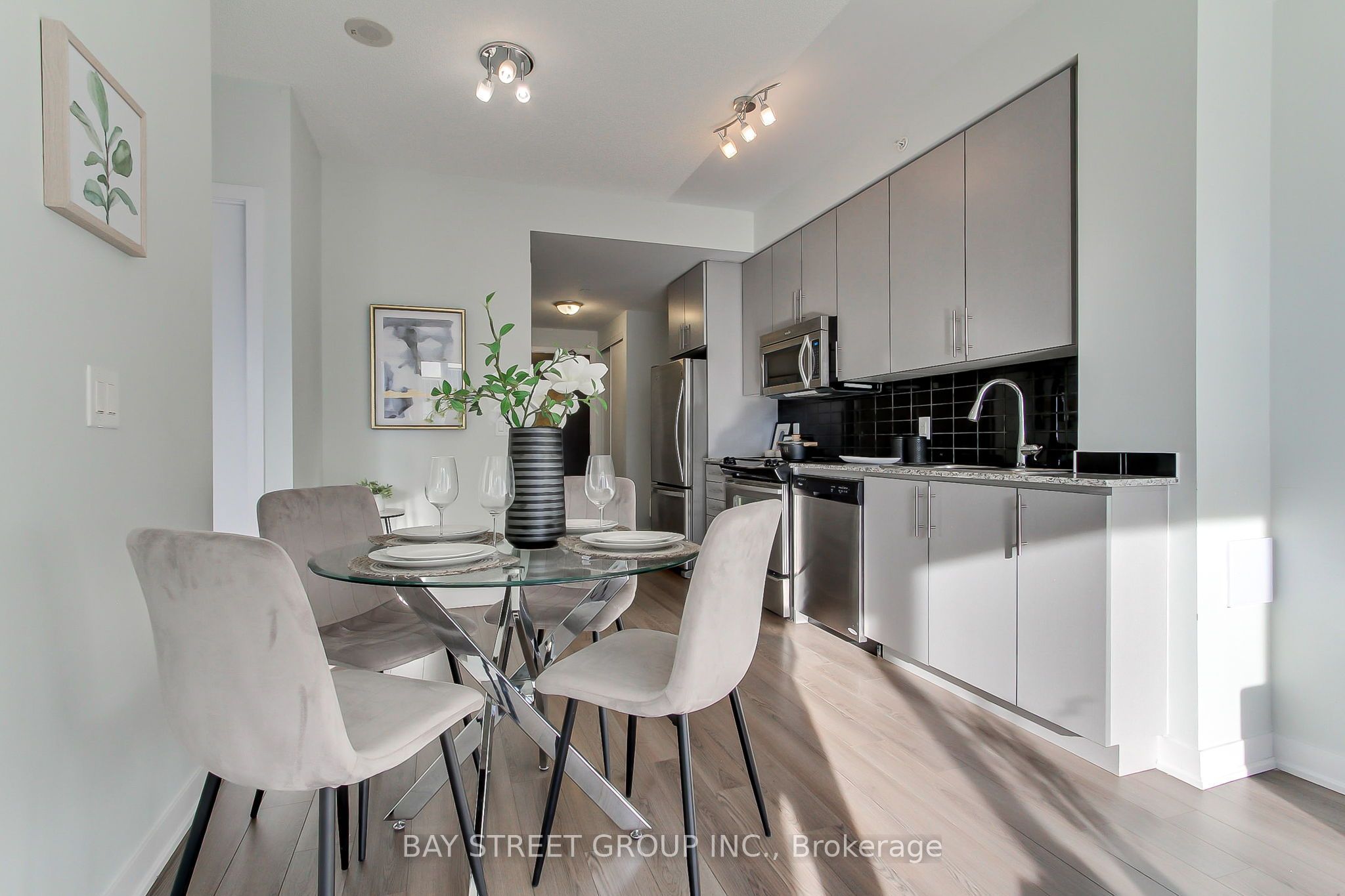 60 Berwick Avenue 1212 Property Photo 9