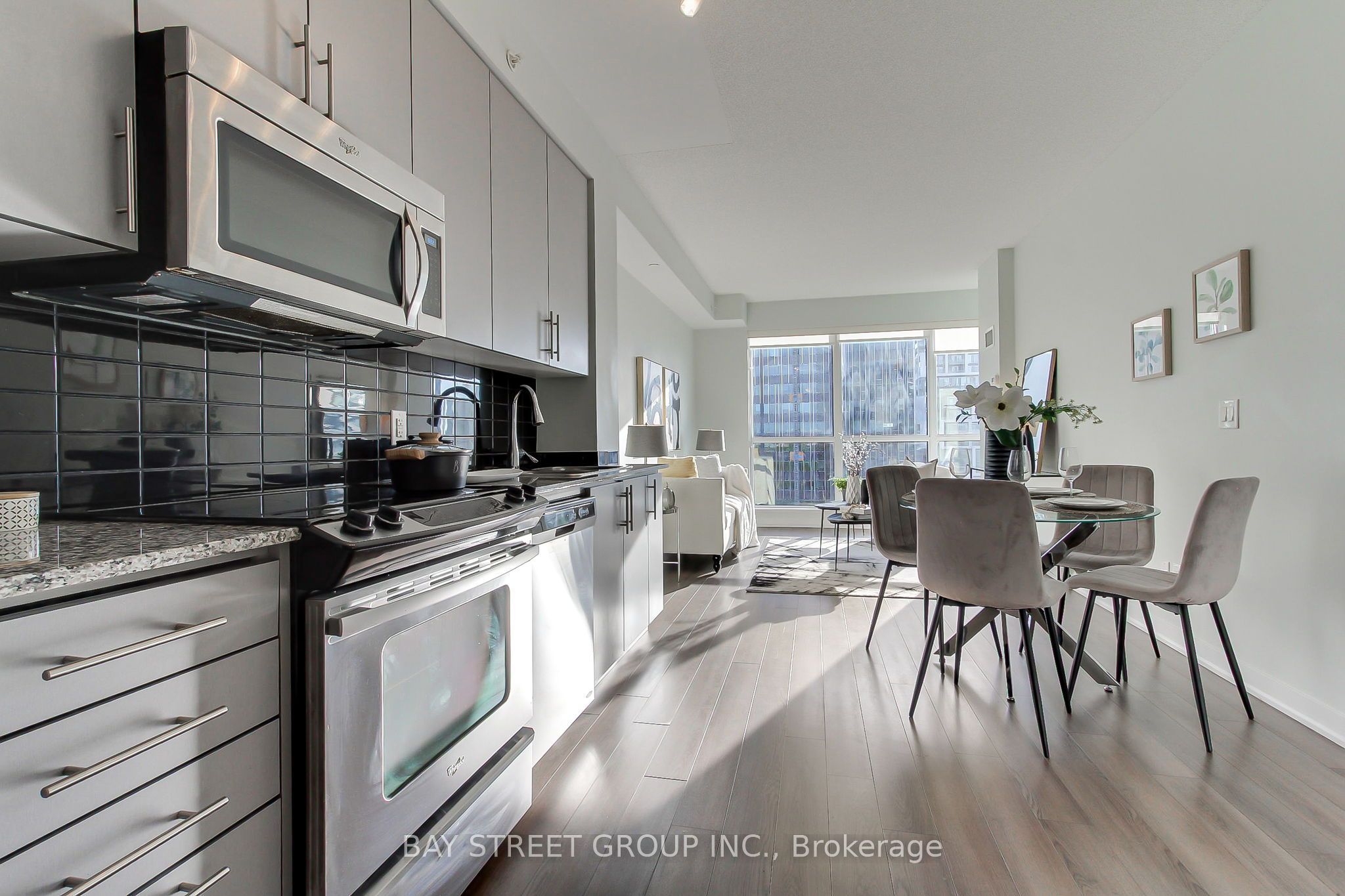 60 Berwick Avenue 1212 Property Photo 10
