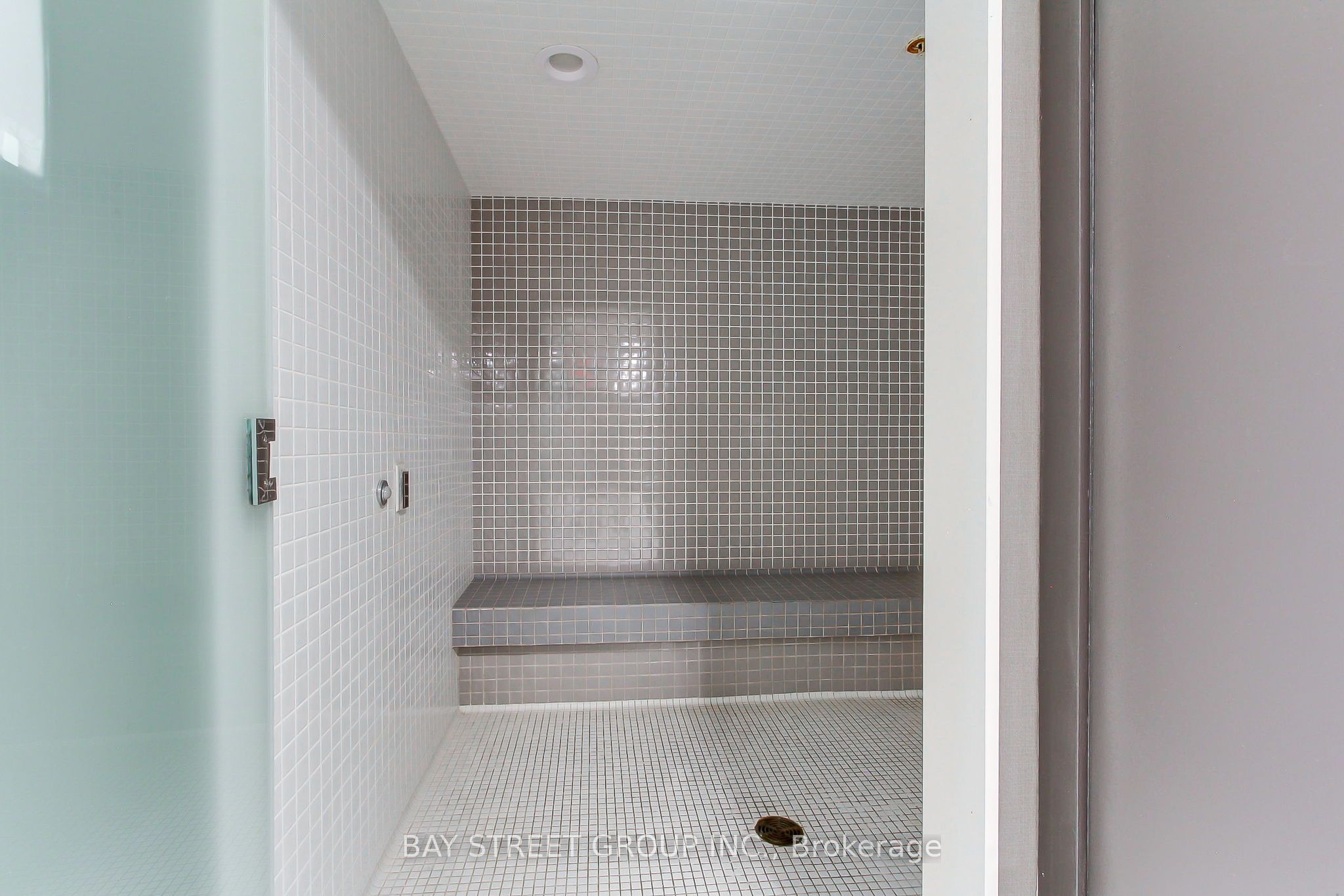 60 Berwick Avenue 1212 Property Photo 28