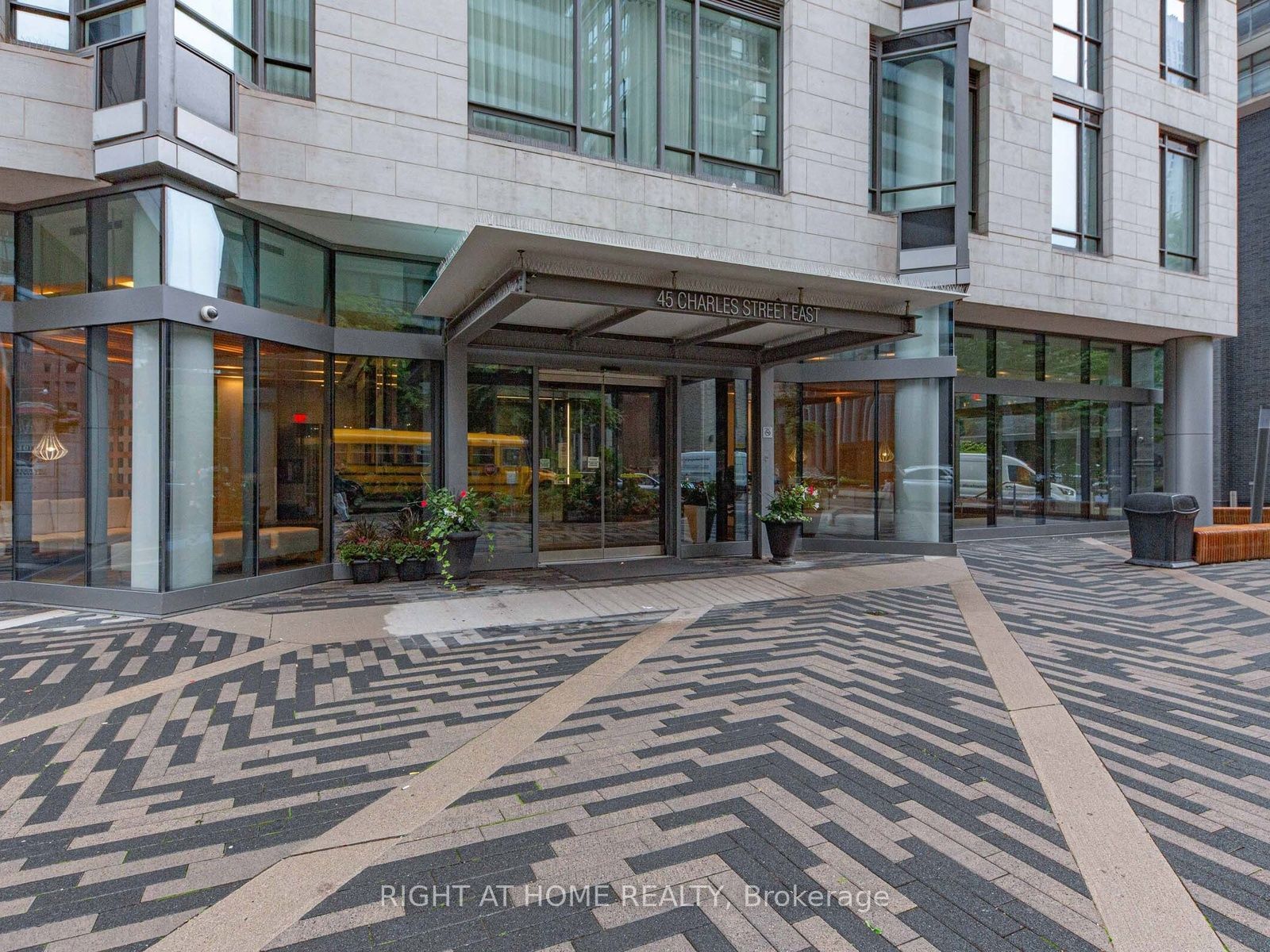 45 Charles Street E 2006 Property Photo 2