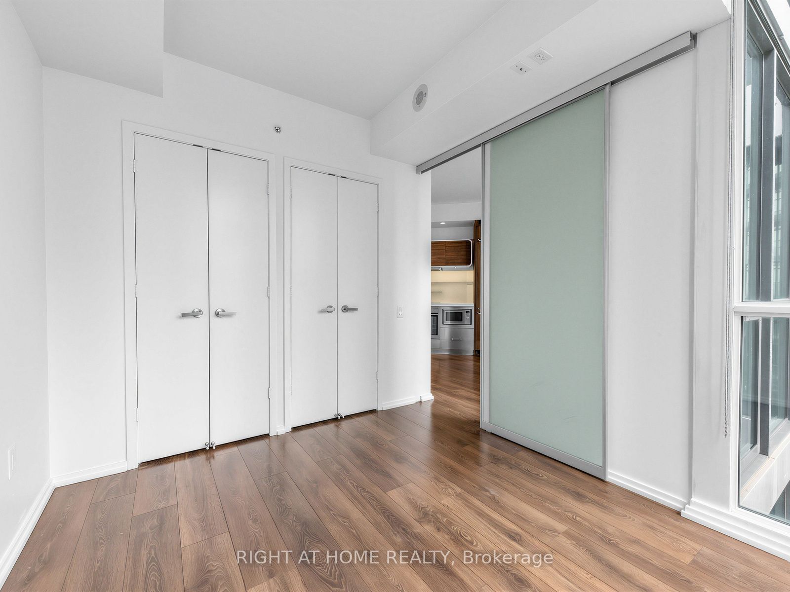 45 Charles Street E 2006 Property Photo 24